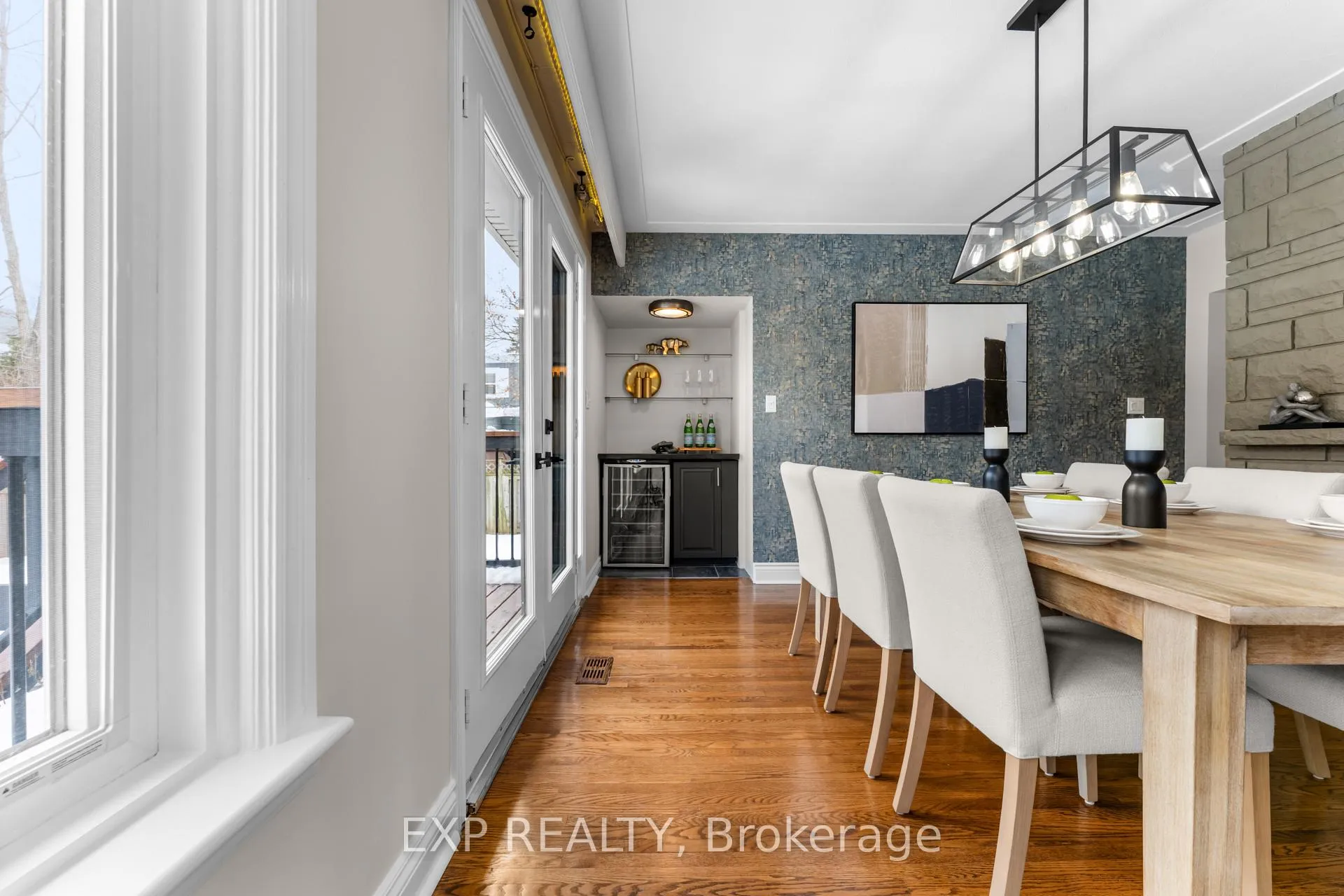Photo 9 of 753 Kingsway Drive, Burlington, LaSalle — HOMEH