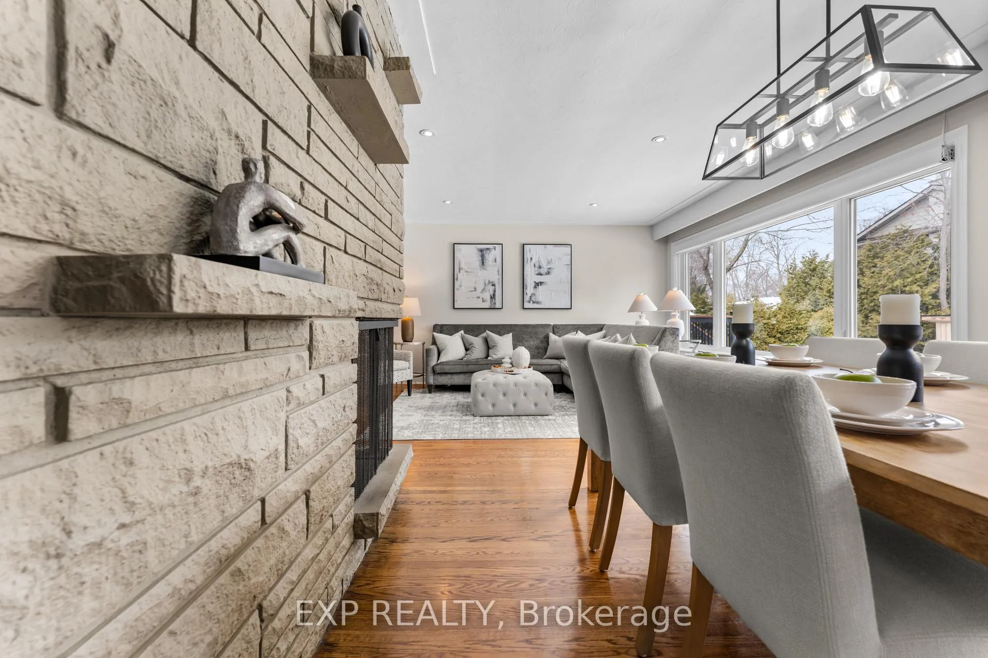 Photo 11 of 753 Kingsway Drive, Burlington, LaSalle — HOMEH