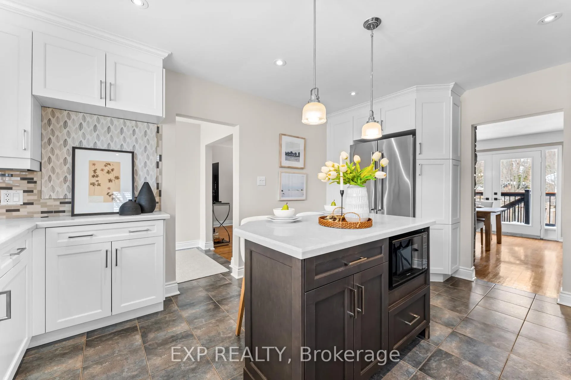 Photo 14 of 753 Kingsway Drive, Burlington, LaSalle — HOMEH