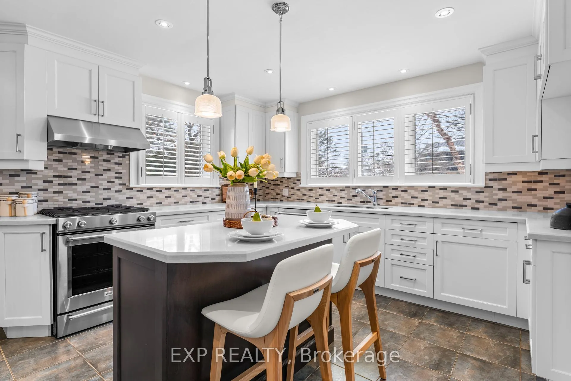 Photo 15 of 753 Kingsway Drive, Burlington, LaSalle — HOMEH