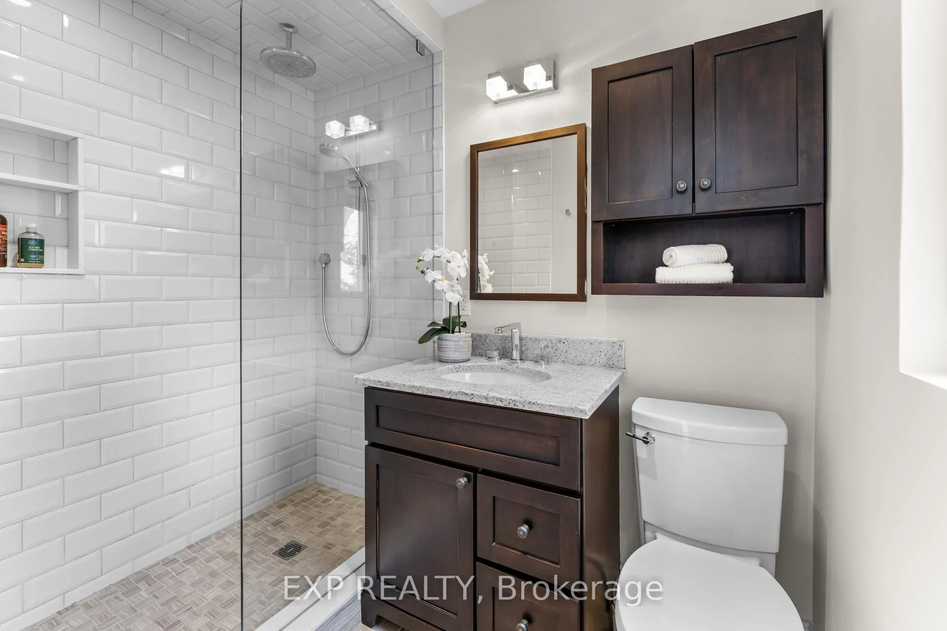Photo 22 of 753 Kingsway Drive, Burlington, LaSalle — HOMEH