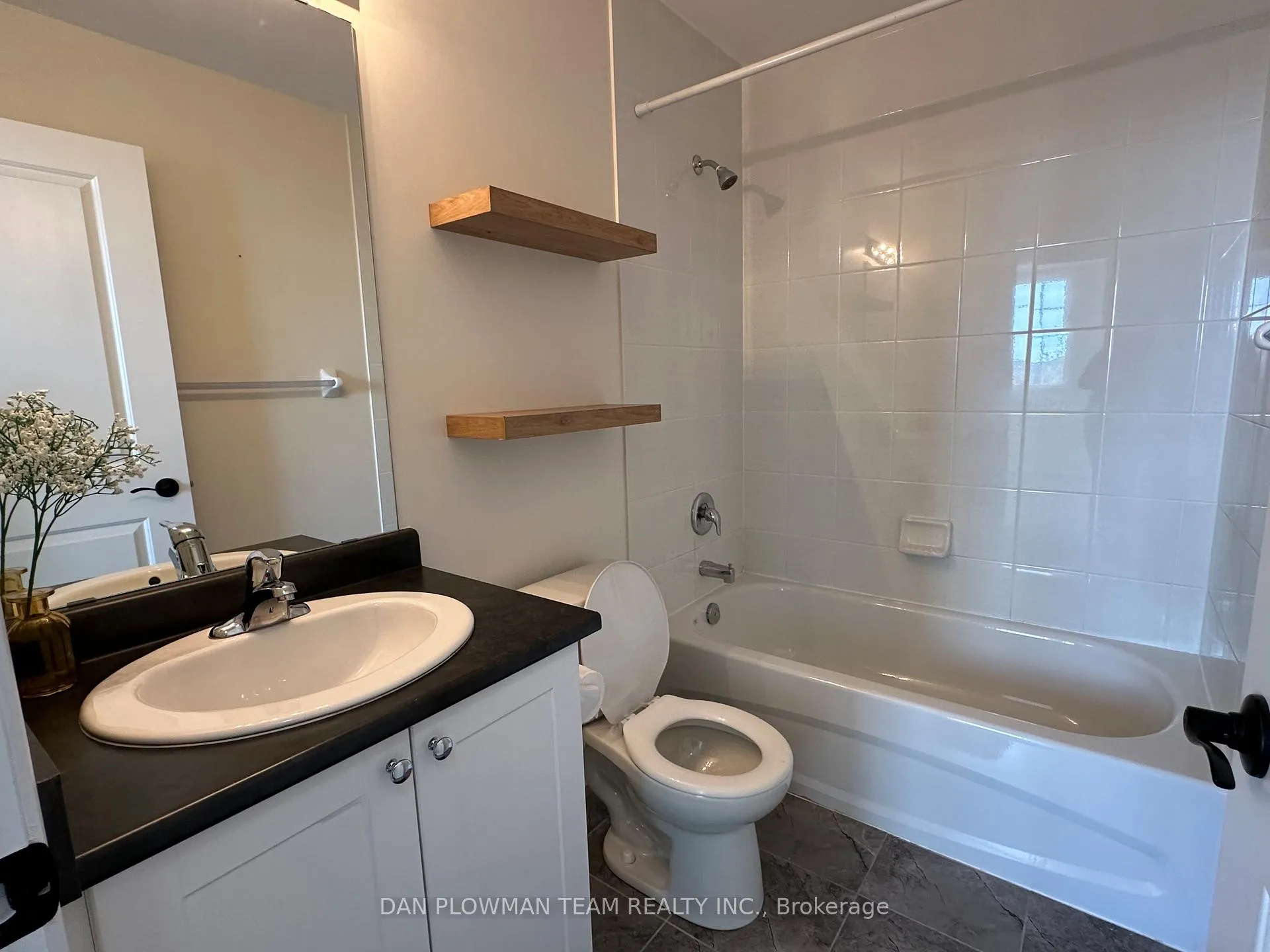 Photo 16 of Unit 320, 84 Aspen Springs Drive, Clarington, Bowmanville — HOMEH