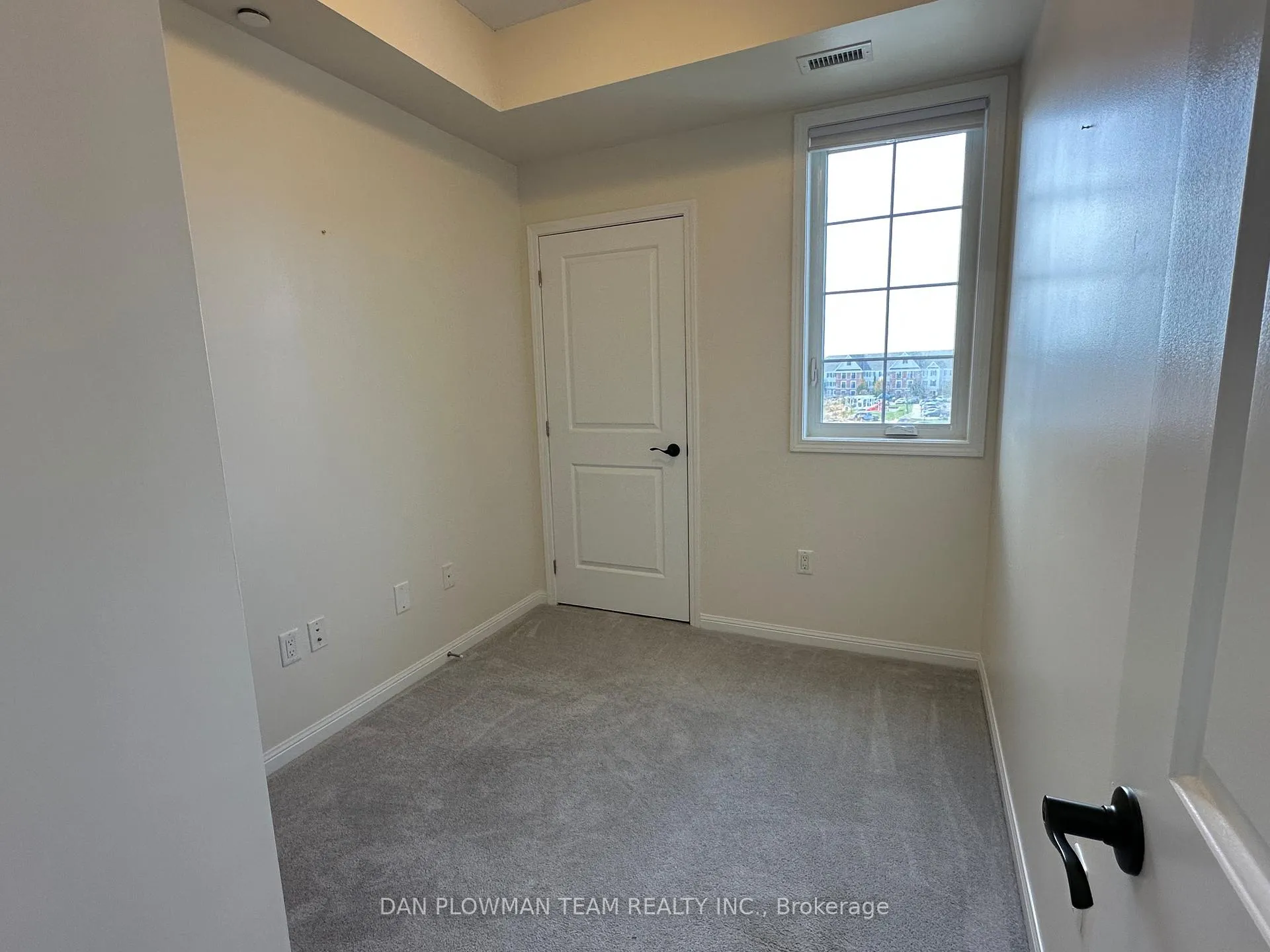 Photo 17 of Unit 320, 84 Aspen Springs Drive, Clarington, Bowmanville — HOMEH