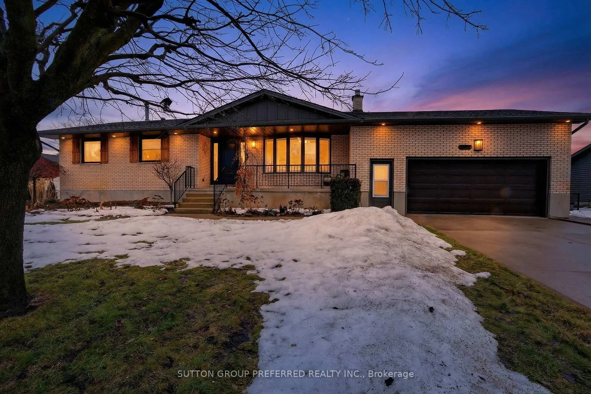 Photo 2 of 22270 Adelaide Road, Strathroy-Caradoc, Mount Brydges — HOMEH
