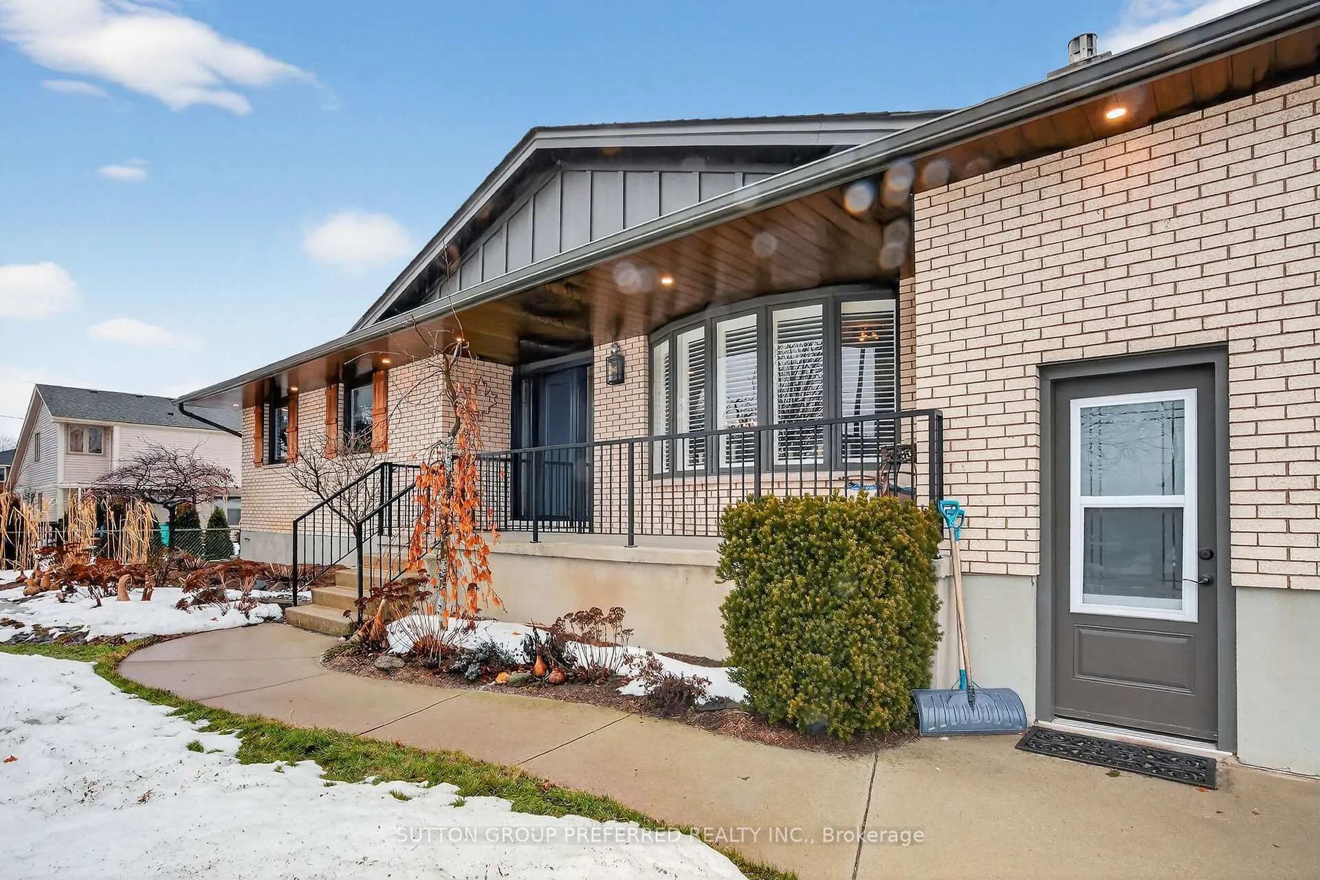Photo 6 of 22270 Adelaide Road, Strathroy-Caradoc, Mount Brydges — HOMEH