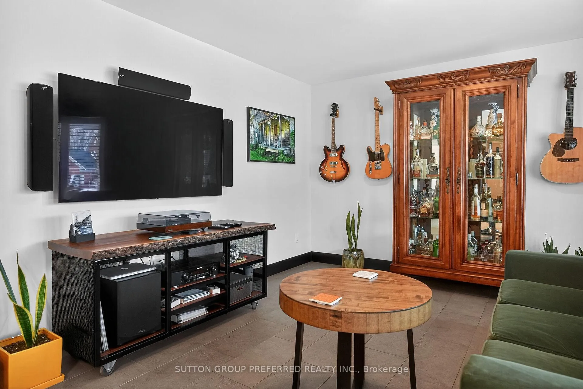 Photo 10 of 22270 Adelaide Road, Strathroy-Caradoc, Mount Brydges — HOMEH