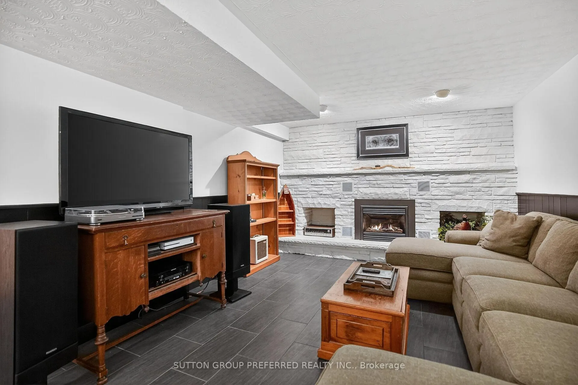 Photo 33 of 22270 Adelaide Road, Strathroy-Caradoc, Mount Brydges — HOMEH