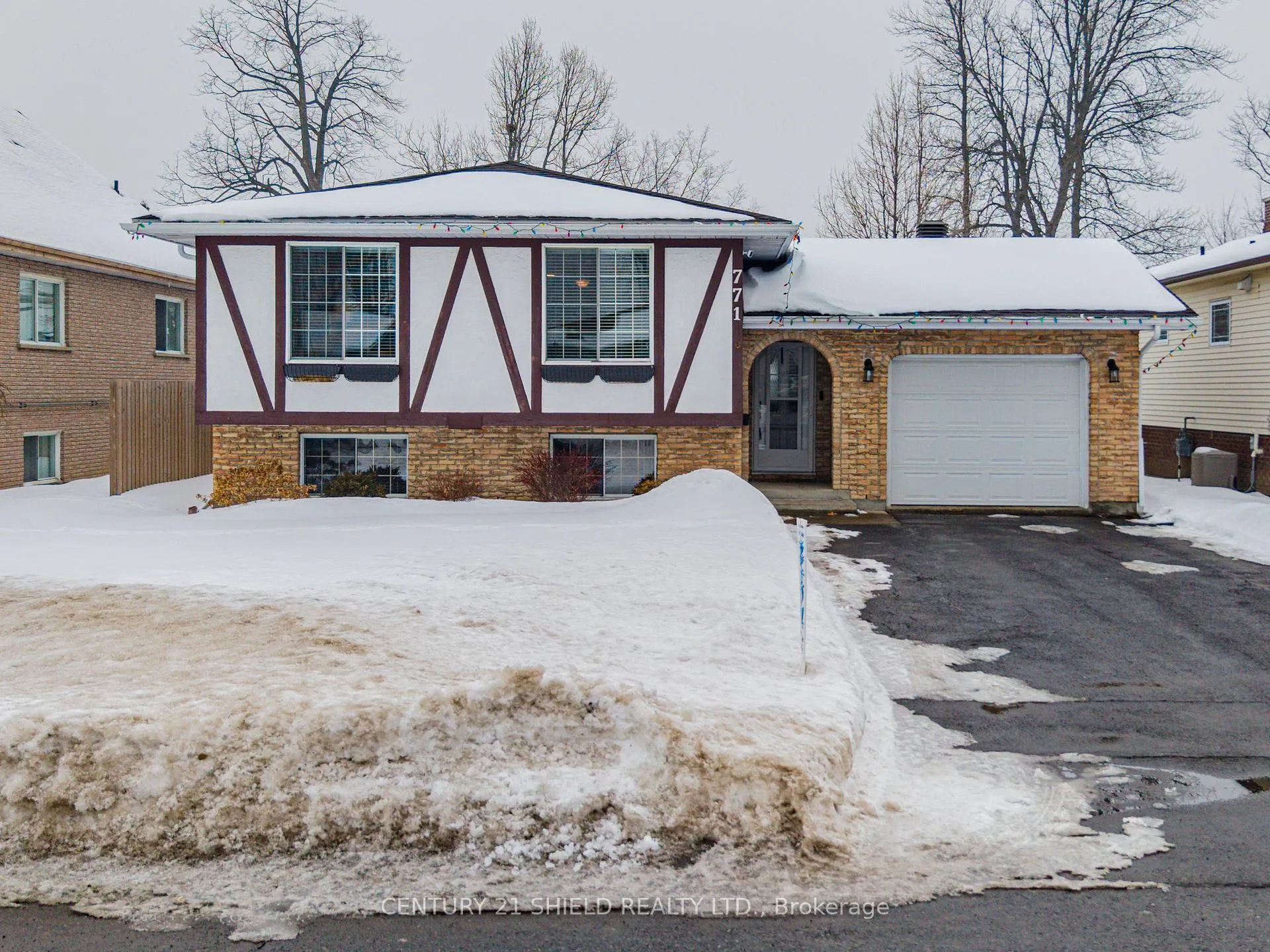 Photo 2 of 771 Laflin Avenue, Cornwall — HOMEH