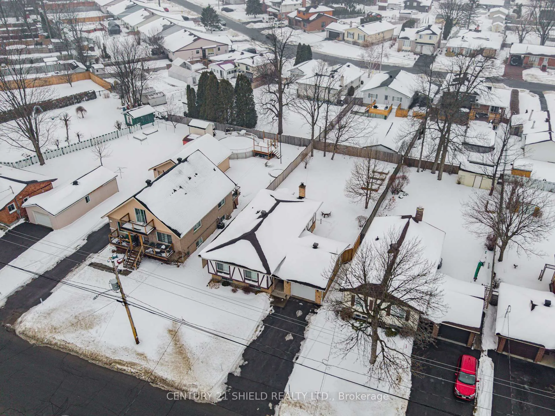 Photo 3 of 771 Laflin Avenue, Cornwall — HOMEH