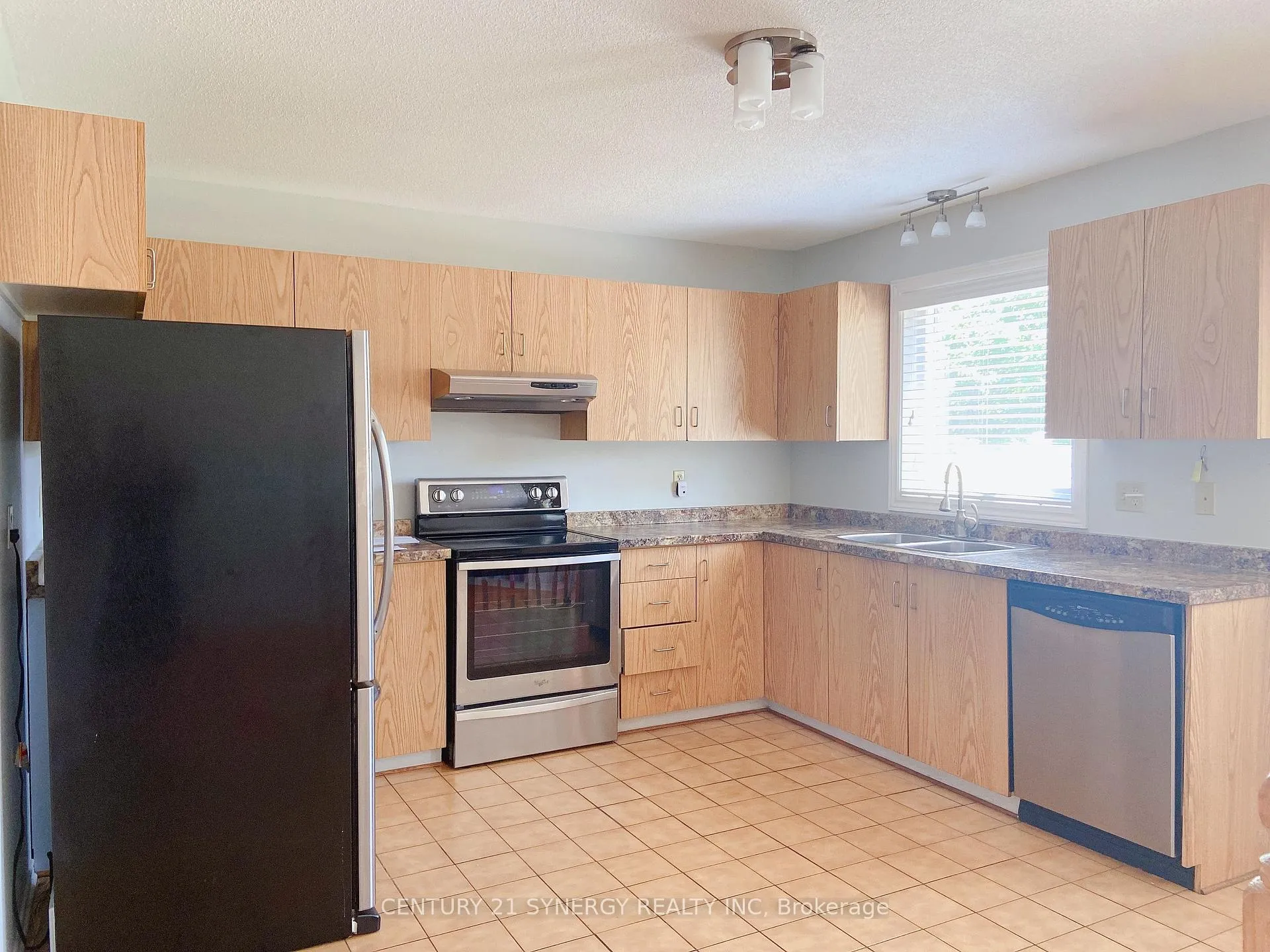 Photo 5 of 3457 Wyman Crescent, Ottawa, Windsor Park Village — HOMEH