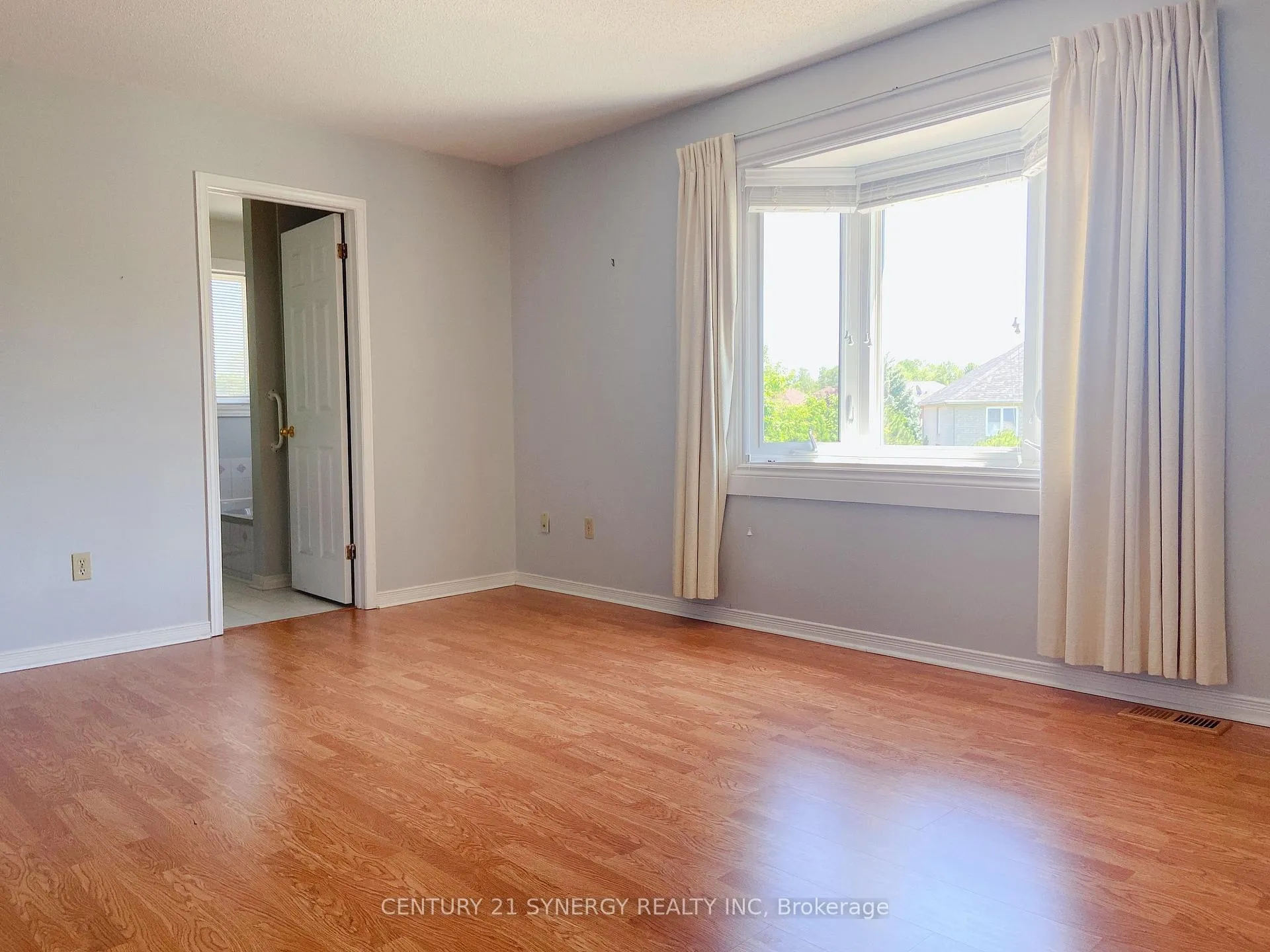 Photo 9 of 3457 Wyman Crescent, Ottawa, Windsor Park Village — HOMEH