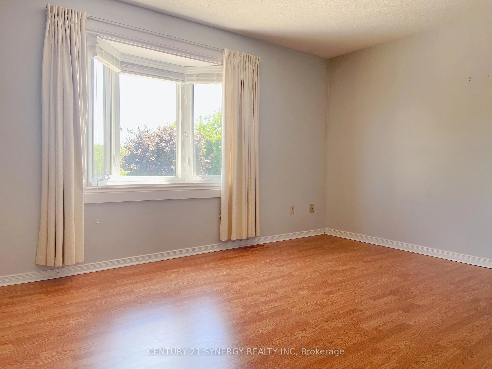 Photo 10 of 3457 Wyman Crescent, Ottawa, Windsor Park Village — HOMEH