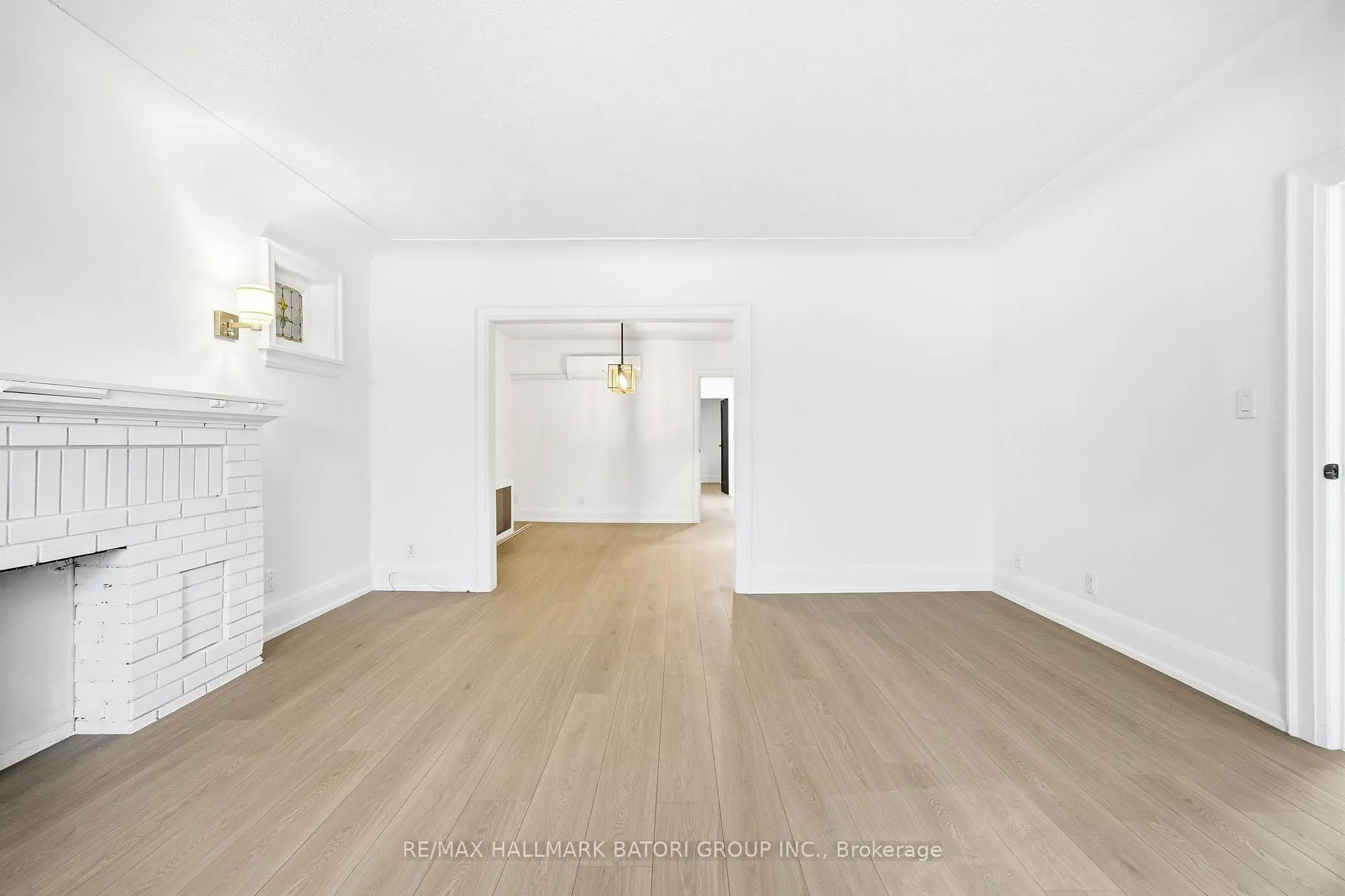 Photo 6 of Unit Main, 70 Burnaby Boulevard, Toronto, Lawrence Park South — HOMEH