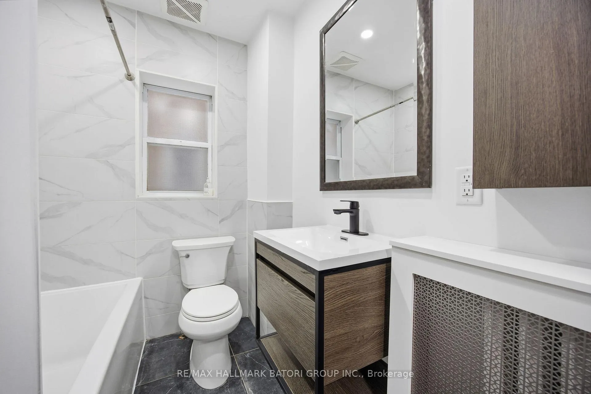 Photo 16 of Unit Main, 70 Burnaby Boulevard, Toronto, Lawrence Park South — HOMEH