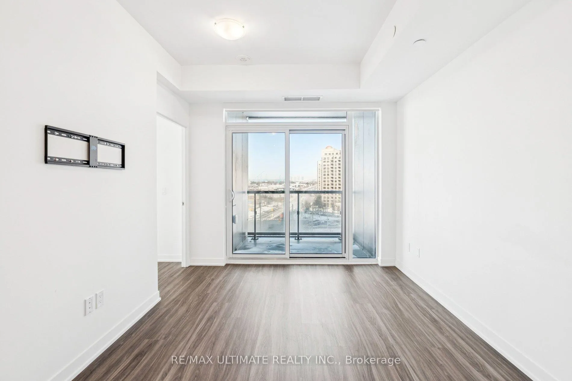 Photo 10 of Unit 723, 498 Caldari Road, Vaughan, Concord — HOMEH
