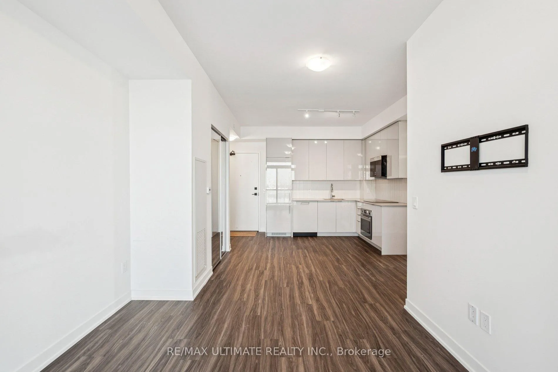 Photo 13 of Unit 723, 498 Caldari Road, Vaughan, Concord — HOMEH