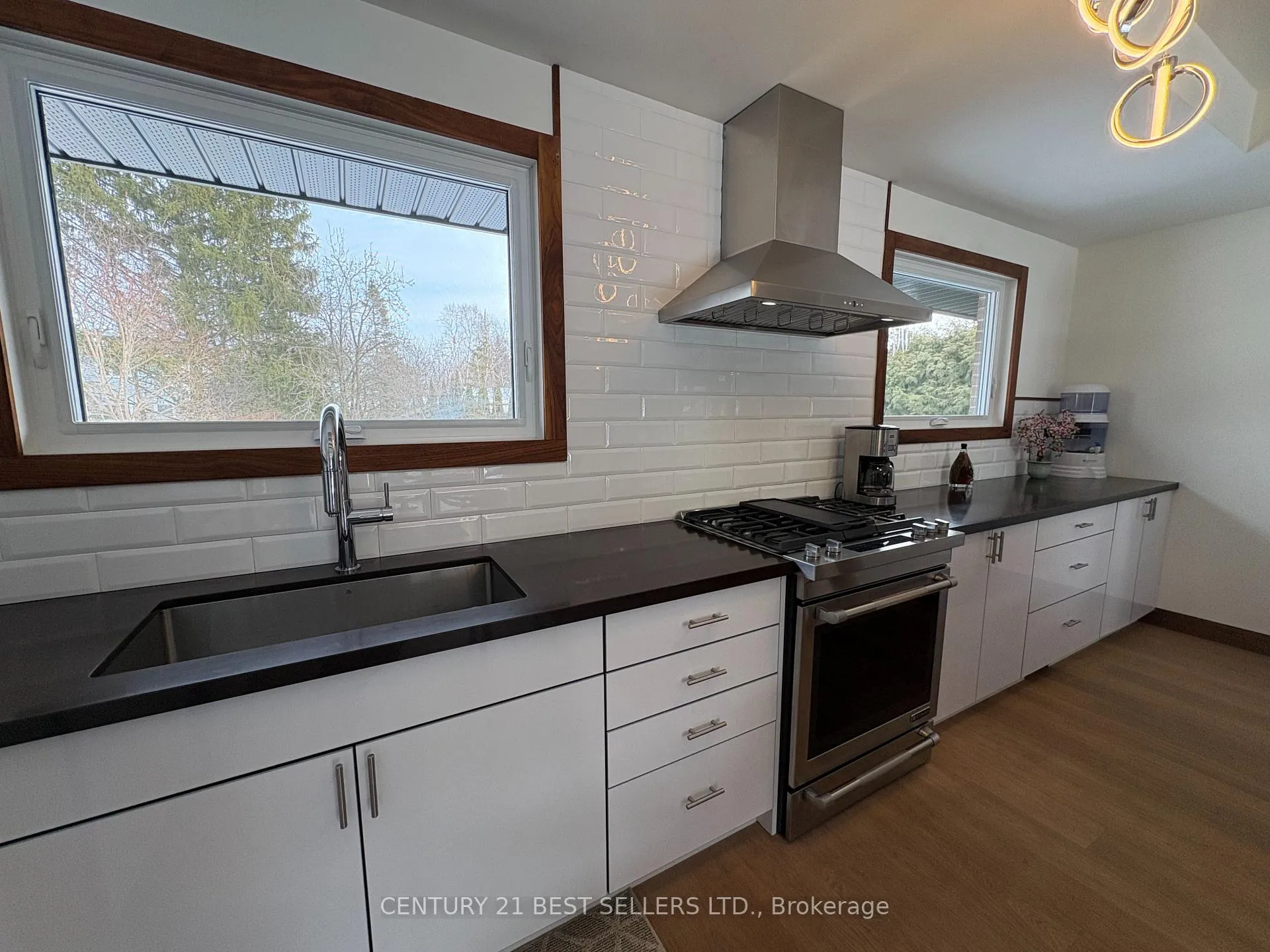 Photo 8 of 126 Mellow Crescent, Caledon, Bolton East — HOMEH