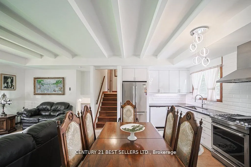 Photo 9 of 126 Mellow Crescent, Caledon, Bolton East — HOMEH