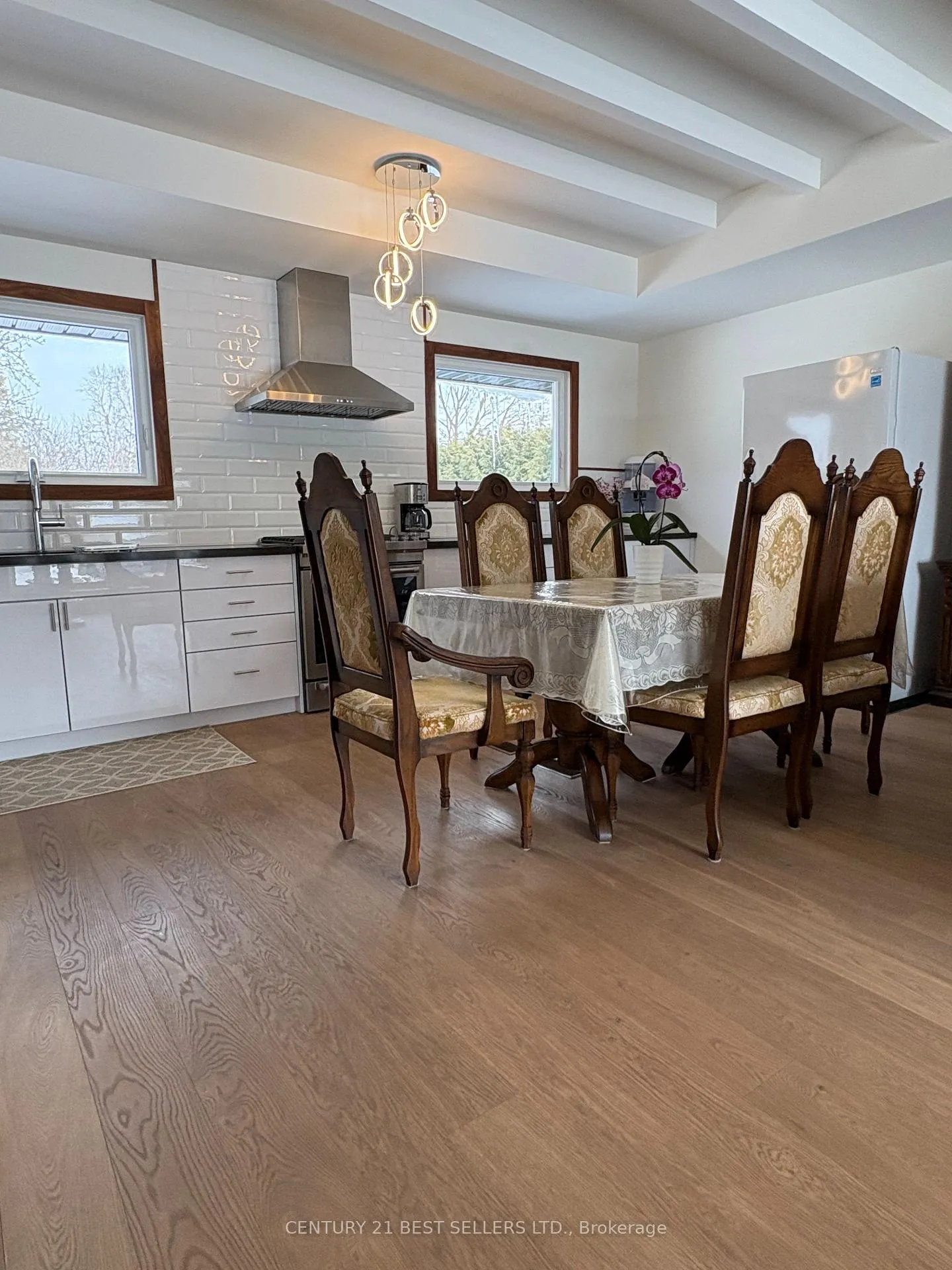Photo 10 of 126 Mellow Crescent, Caledon, Bolton East — HOMEH