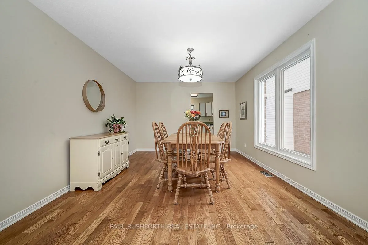 Photo 8 of 9 Sherk Crescent, Ottawa, Kanata - Kanata Lakes/Heritage Hills — HOMEH