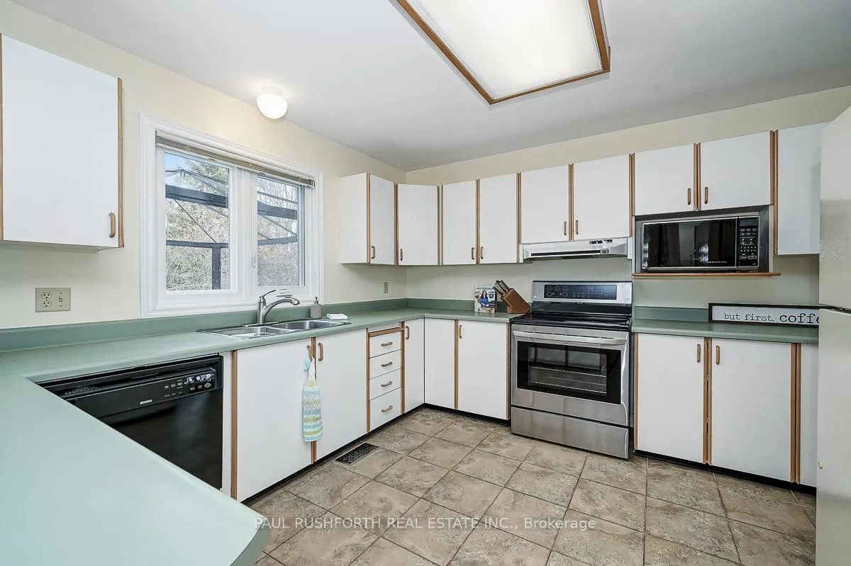 Photo 11 of 9 Sherk Crescent, Ottawa, Kanata - Kanata Lakes/Heritage Hills — HOMEH