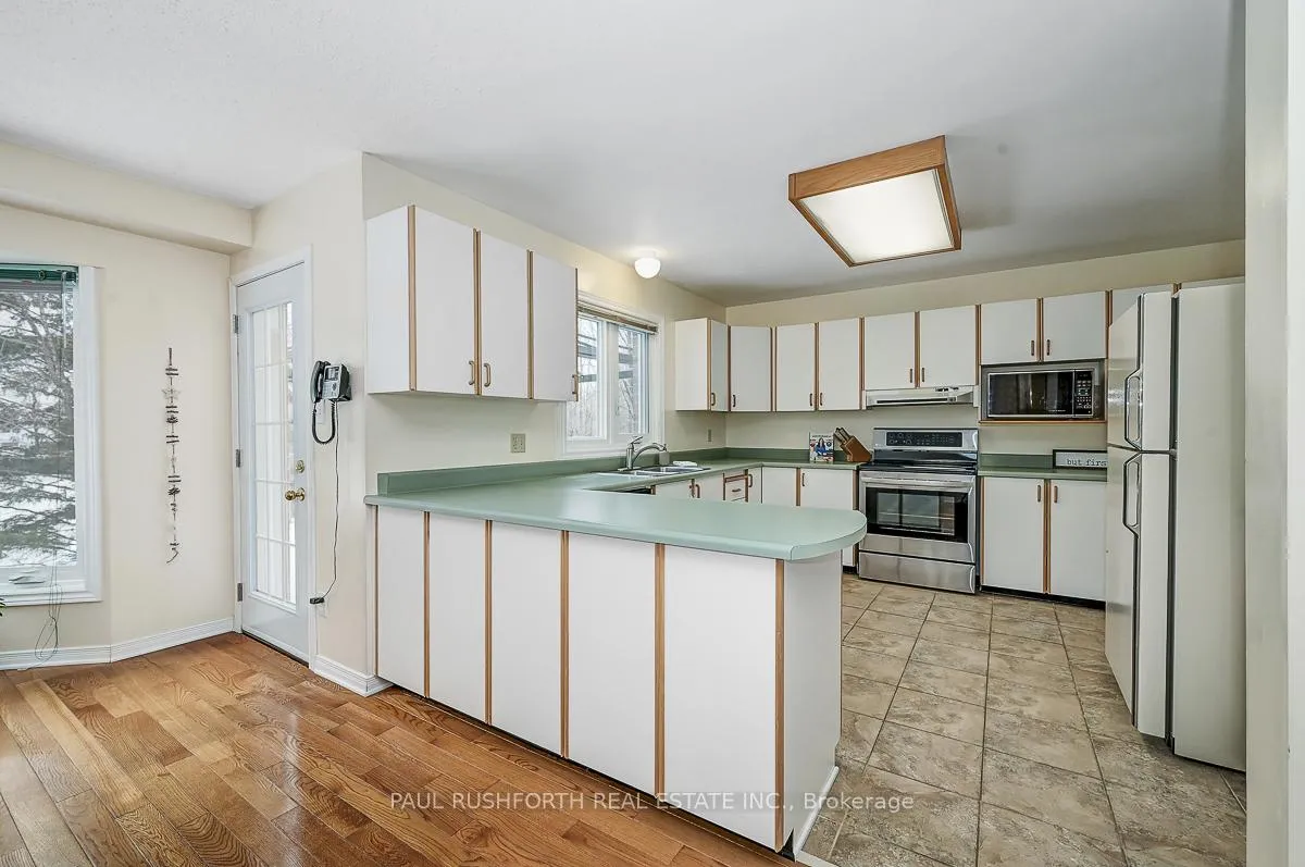 Photo 12 of 9 Sherk Crescent, Ottawa, Kanata - Kanata Lakes/Heritage Hills — HOMEH