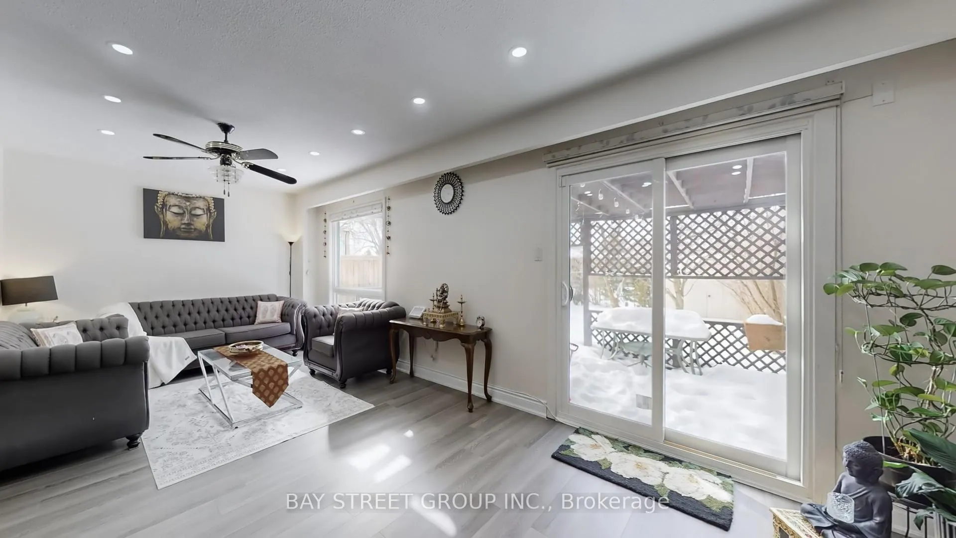 Photo 5 of 20 Camberley Crescent, Brampton, Brampton North — HOMEH
