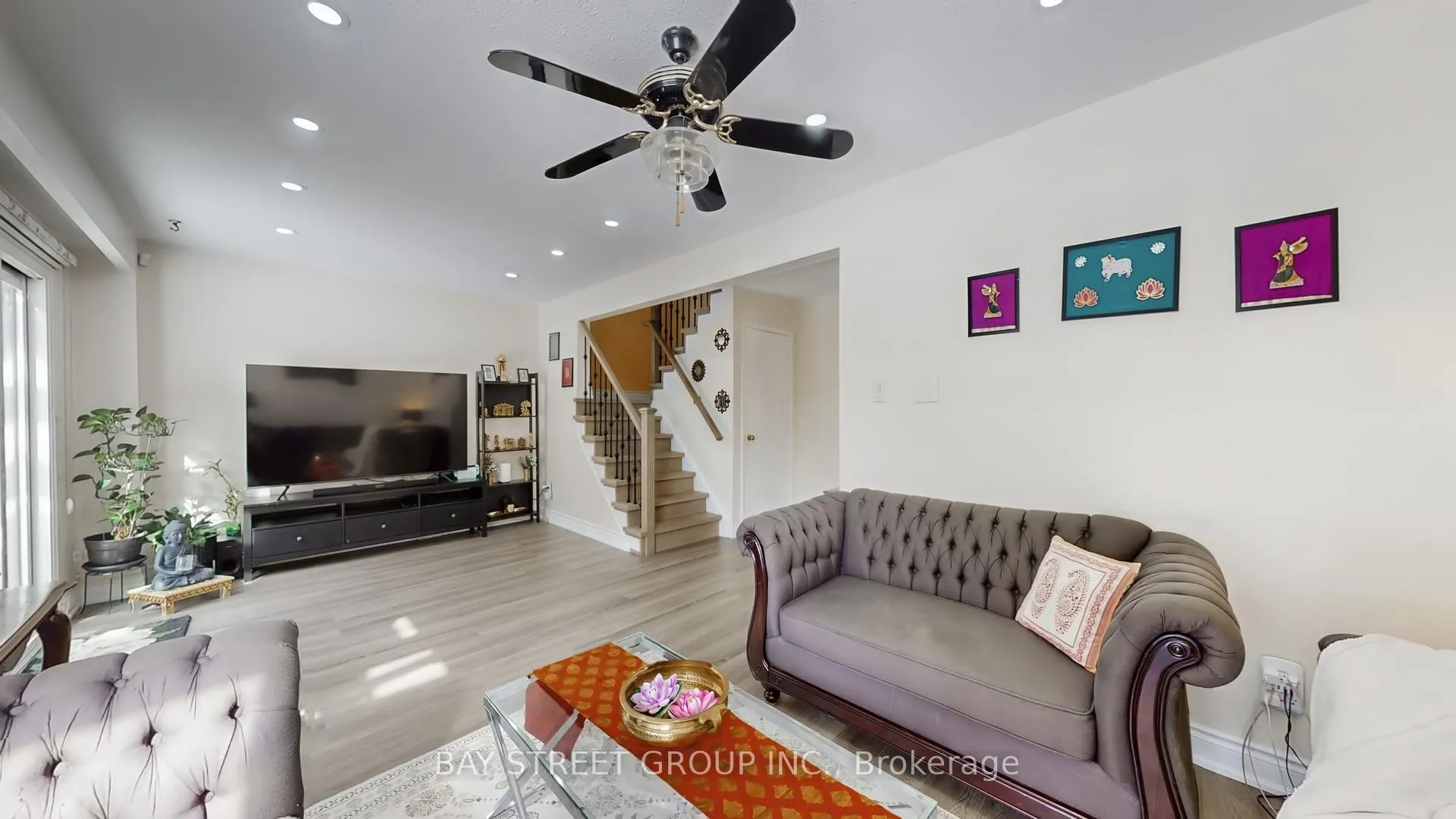 Photo 7 of 20 Camberley Crescent, Brampton, Brampton North — HOMEH