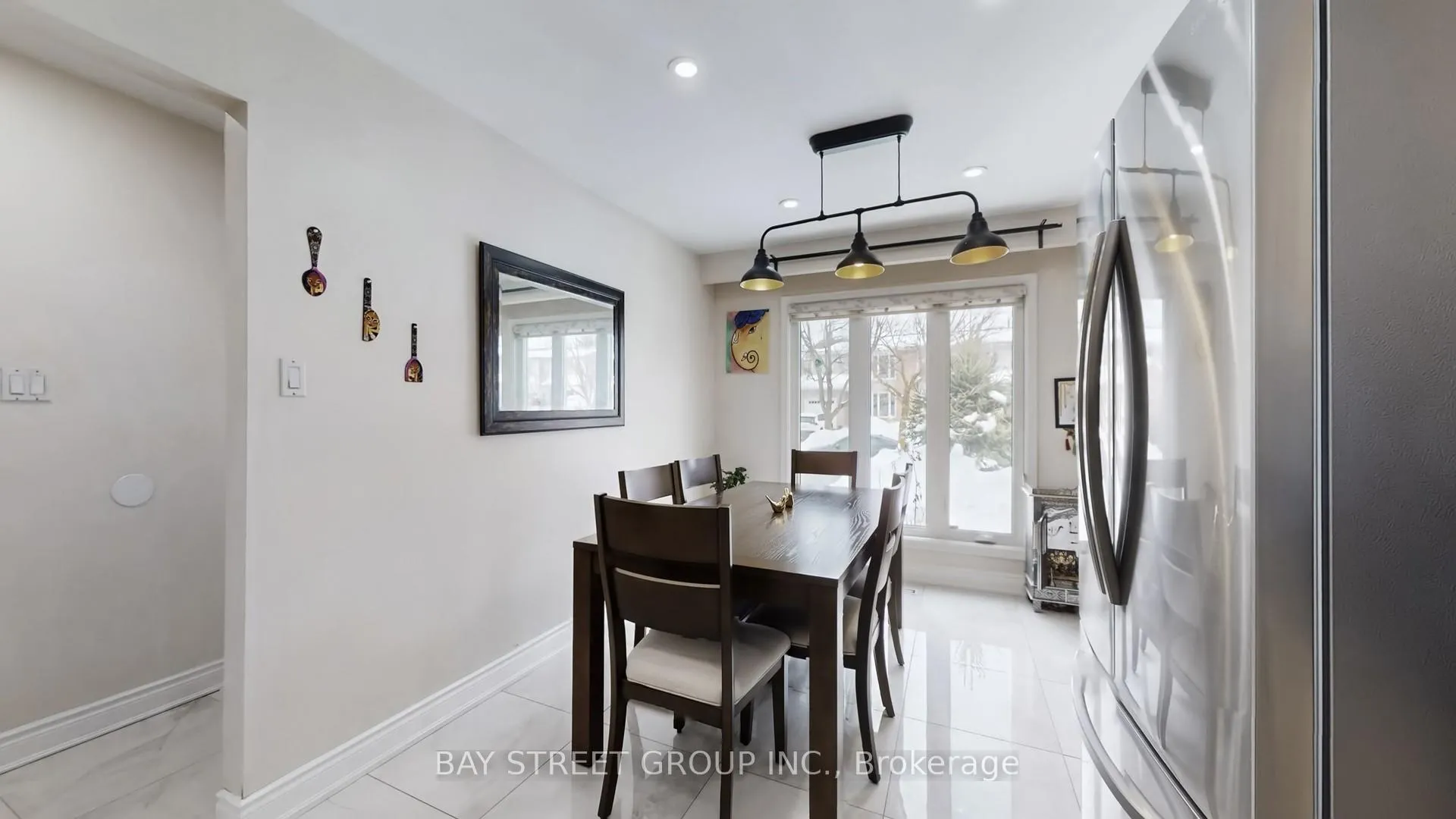 Photo 14 of 20 Camberley Crescent, Brampton, Brampton North — HOMEH