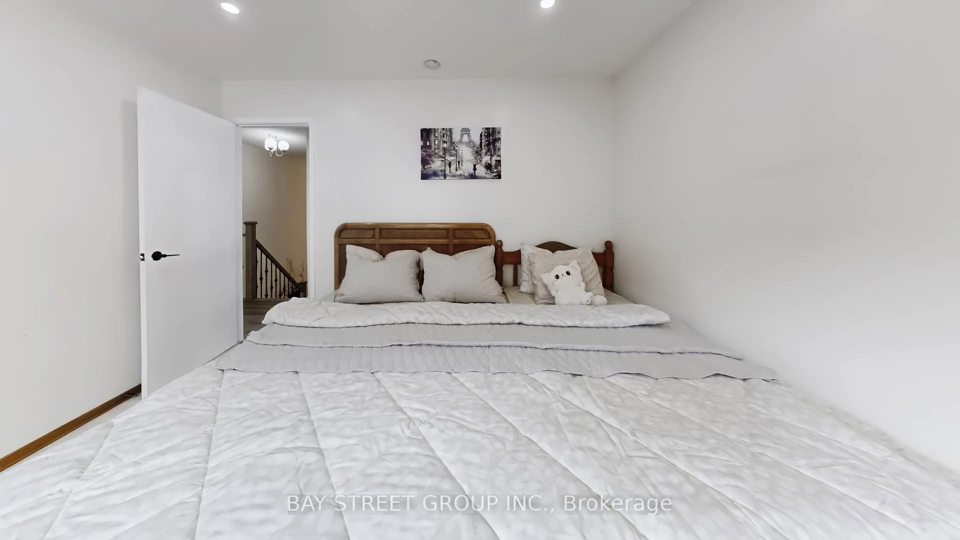Photo 22 of 20 Camberley Crescent, Brampton, Brampton North — HOMEH