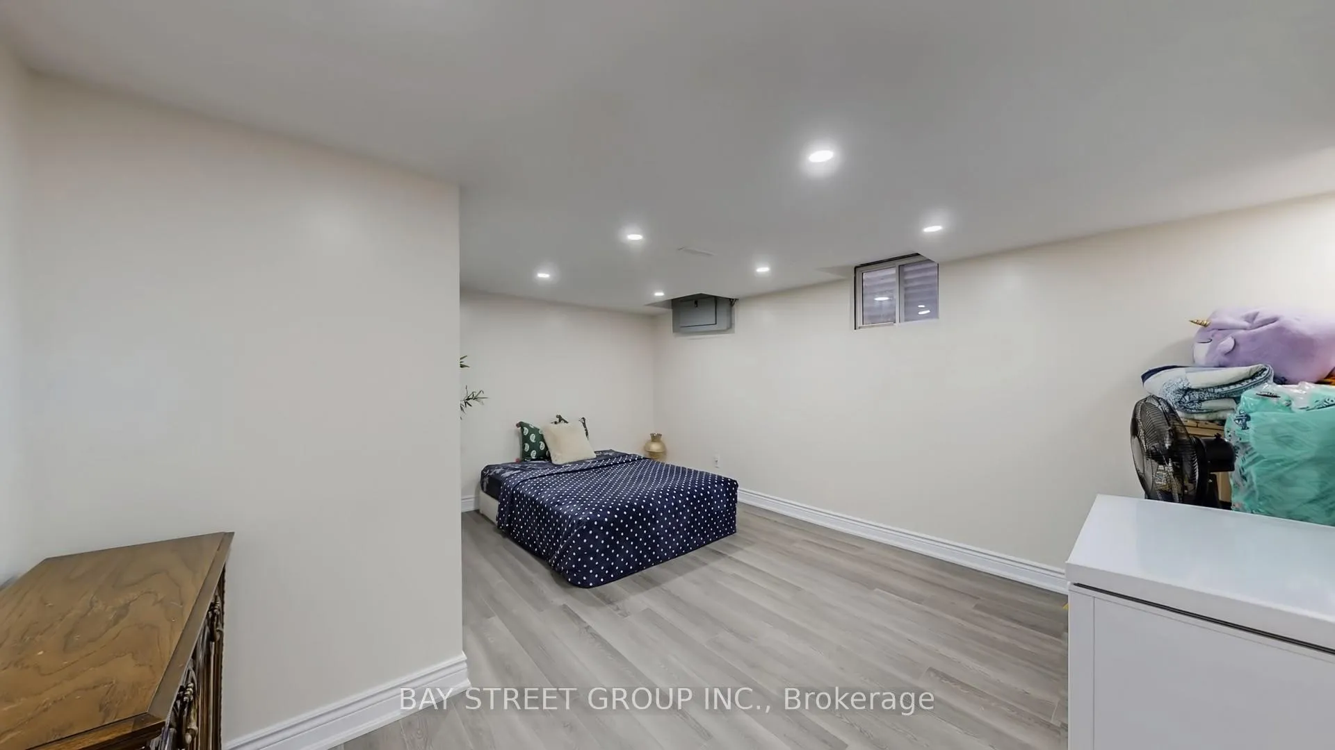 Photo 31 of 20 Camberley Crescent, Brampton, Brampton North — HOMEH