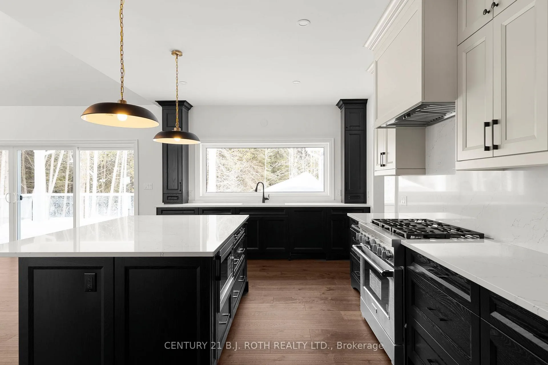 Photo 12 of 66 Thoroughbred Drive, Oro-Medonte, Rural Oro-Medonte — HOMEH