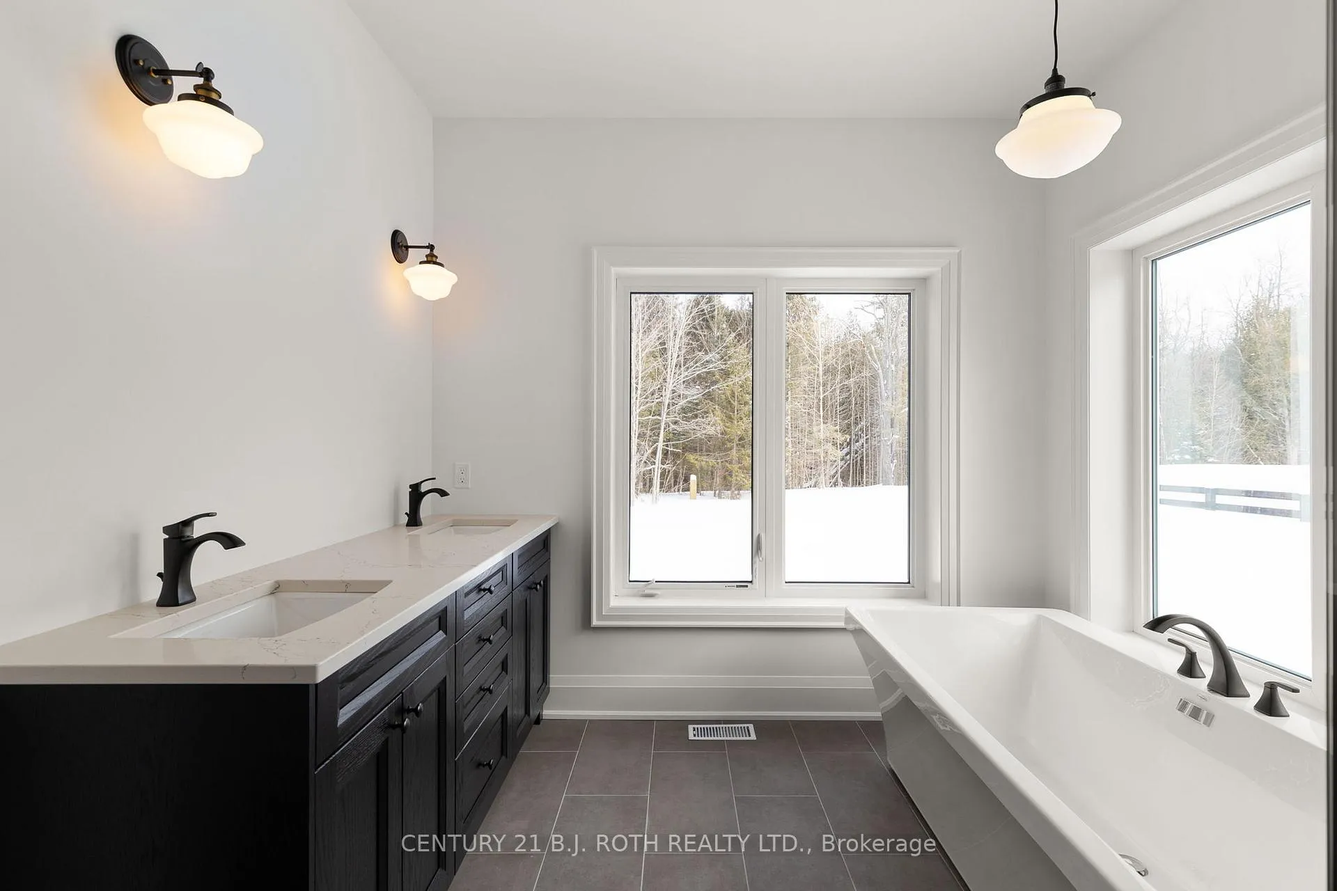 Photo 20 of 66 Thoroughbred Drive, Oro-Medonte, Rural Oro-Medonte — HOMEH