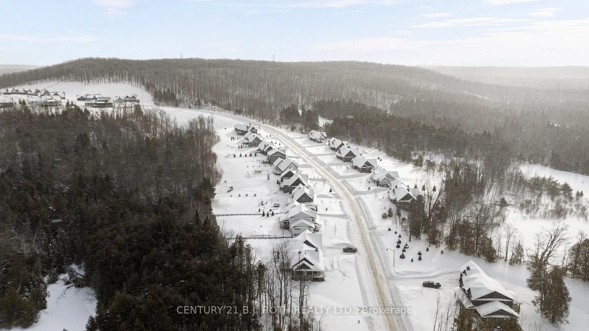 Photo 46 of 66 Thoroughbred Drive, Oro-Medonte, Rural Oro-Medonte — HOMEH
