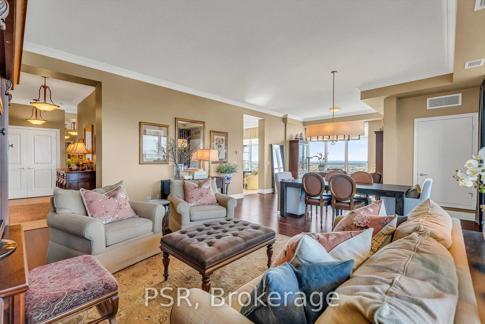 Photo 4 of Unit 2603, 100 John Street, Brampton, Downtown Brampton — HOMEH