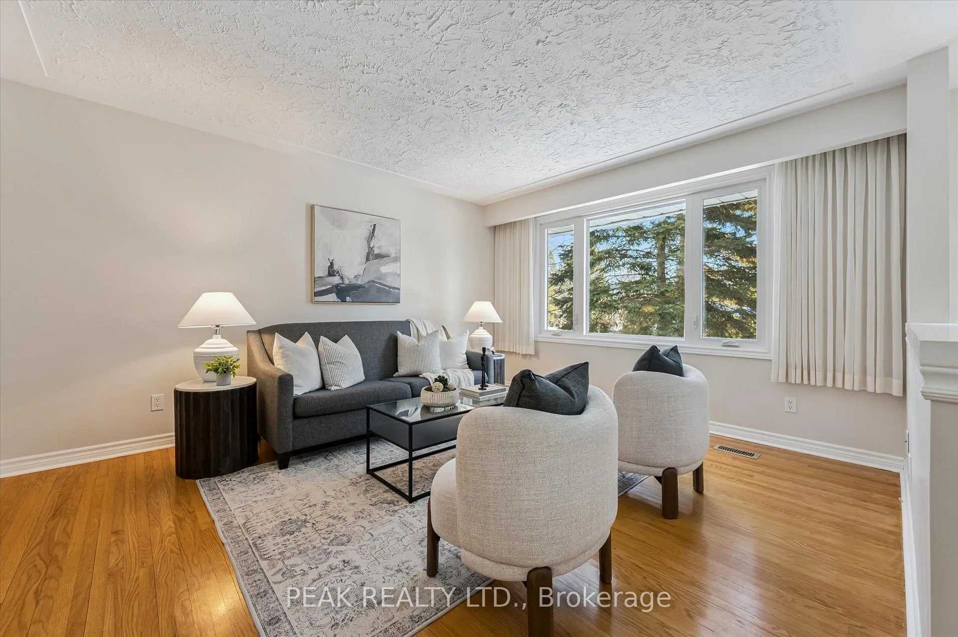 Photo 3 of 204 Cedarbrae Avenue, Waterloo — HOMEH