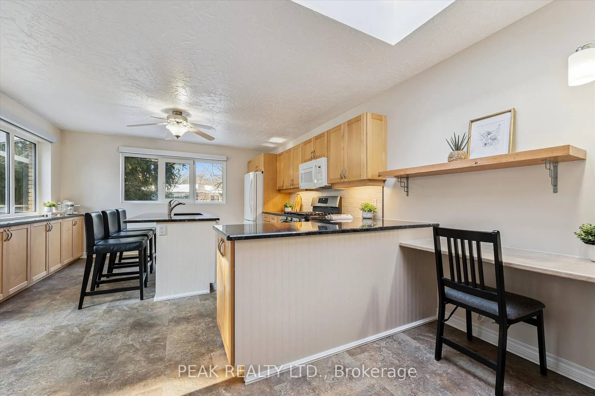 Photo 6 of 204 Cedarbrae Avenue, Waterloo — HOMEH