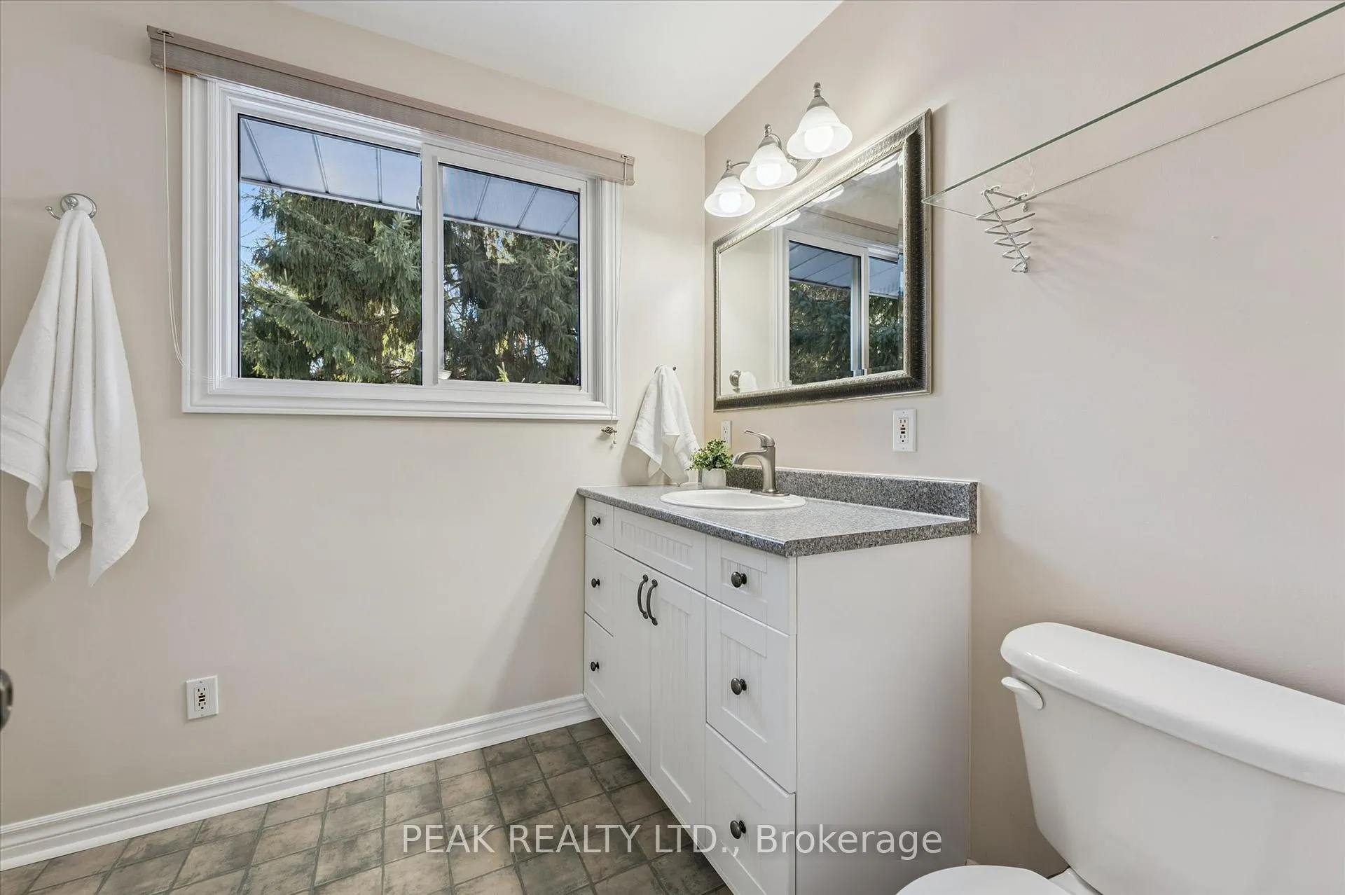 Photo 14 of 204 Cedarbrae Avenue, Waterloo — HOMEH