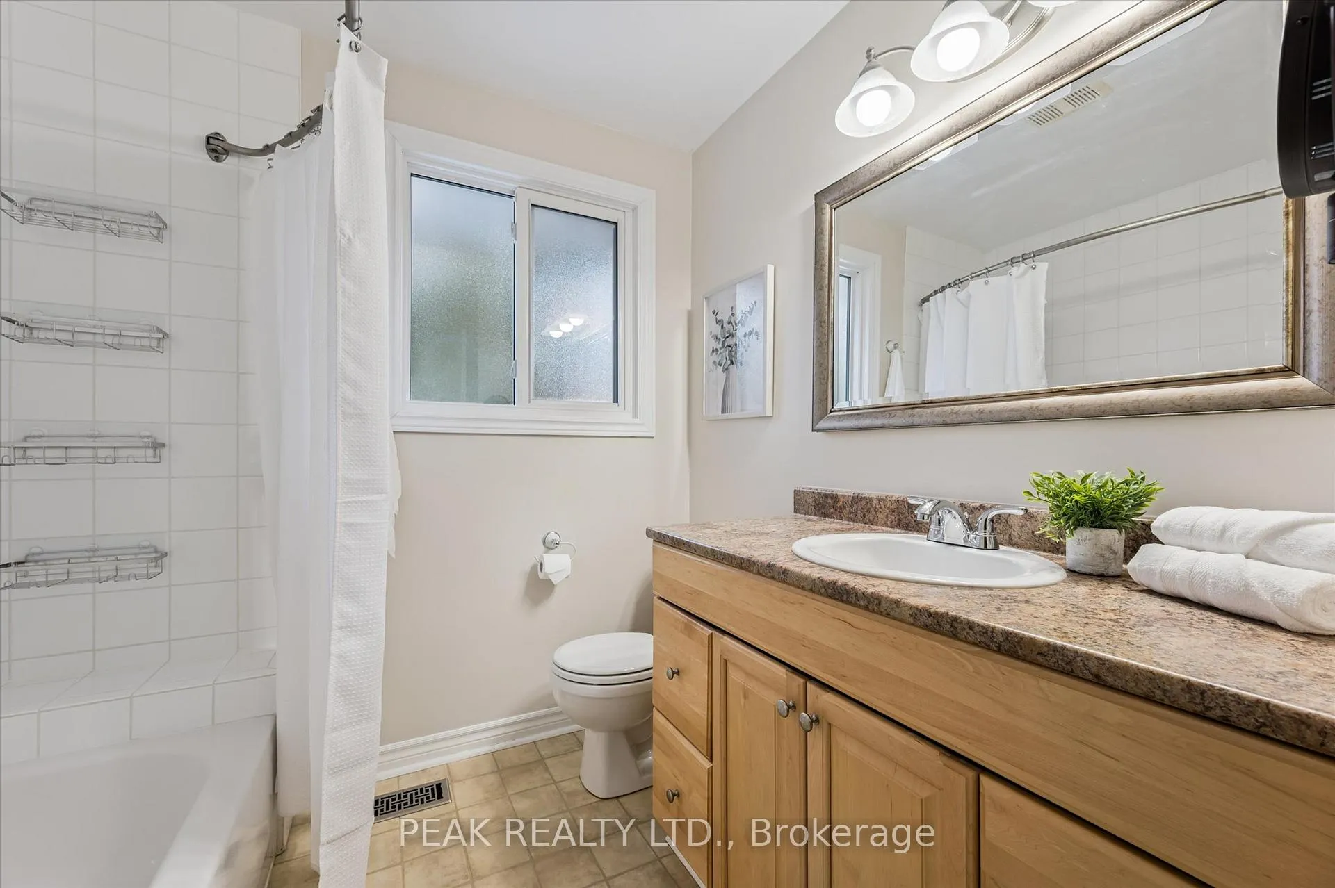 Photo 20 of 204 Cedarbrae Avenue, Waterloo — HOMEH