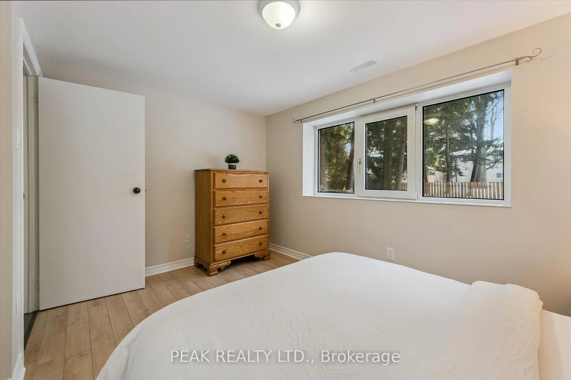 Photo 26 of 204 Cedarbrae Avenue, Waterloo — HOMEH