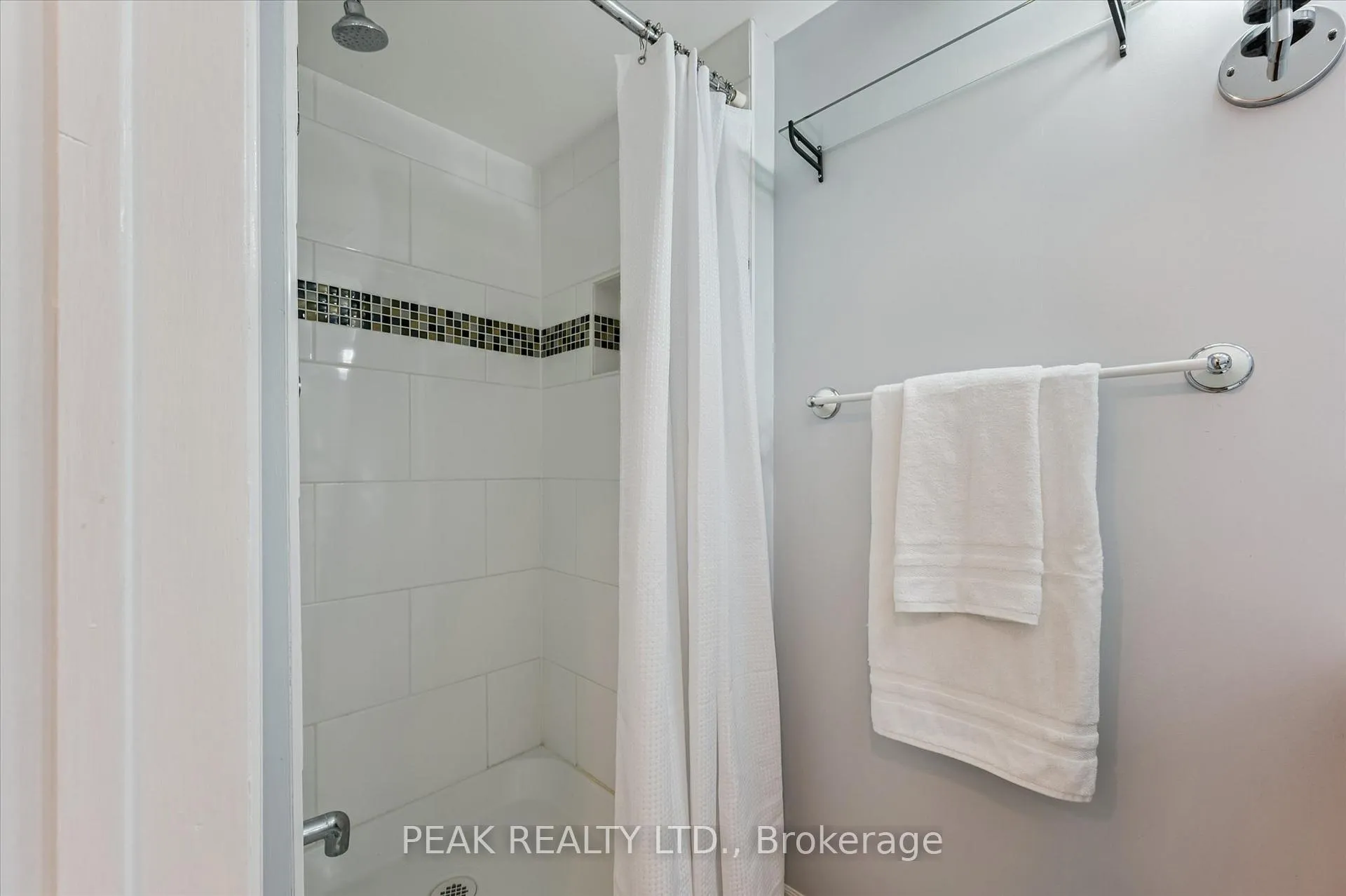 Photo 32 of 204 Cedarbrae Avenue, Waterloo — HOMEH