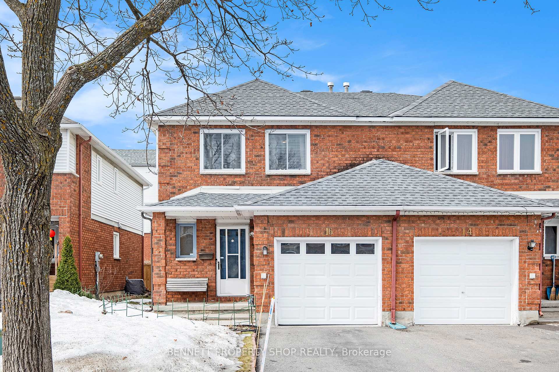 Photo 1 of 16 Woodbury Crescent, Ottawa, Hunt Club Park — HOMEH