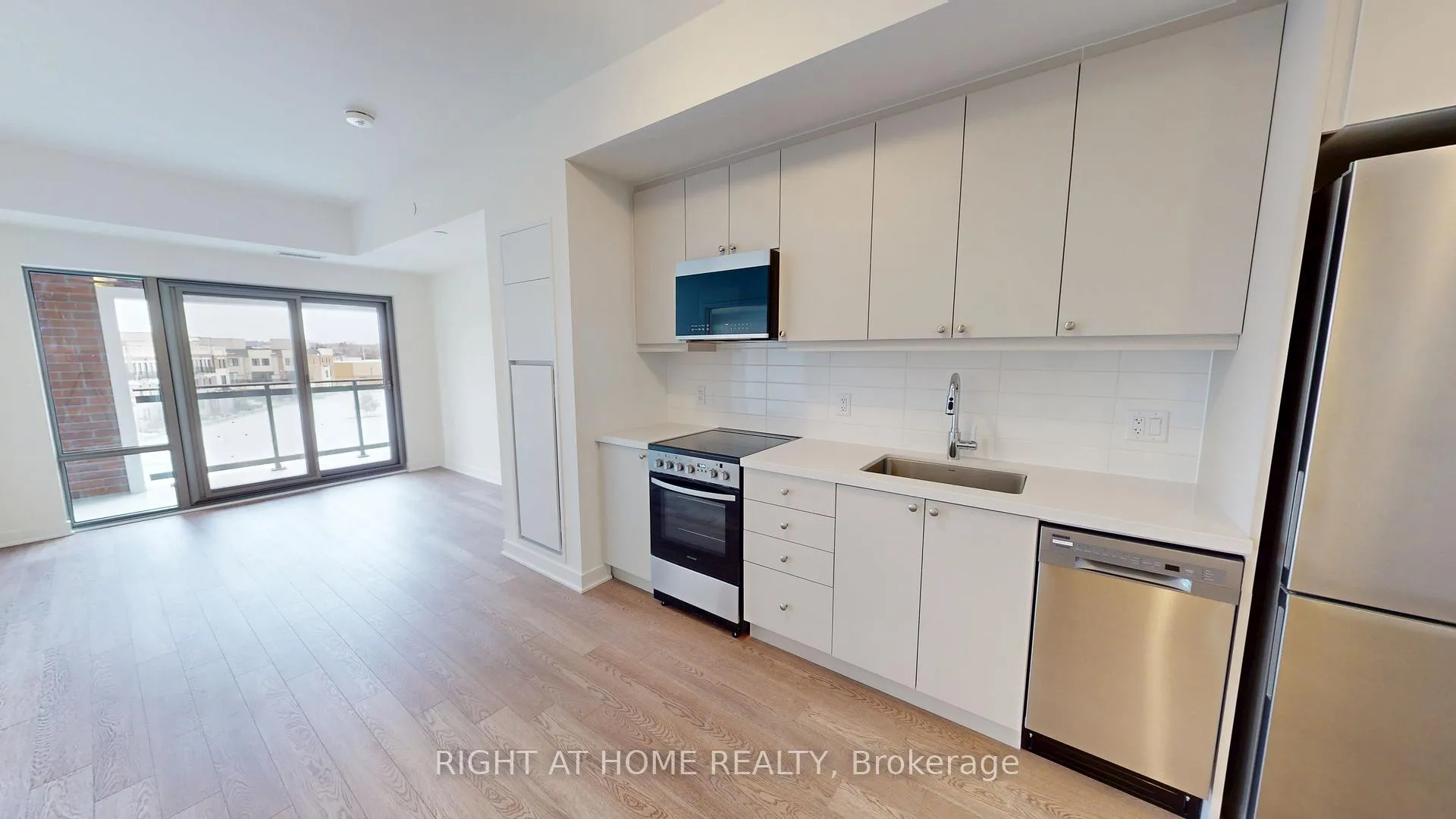 Photo 5 of Unit 409, 51 Clarington Boulevard, Clarington, Bowmanville — HOMEH