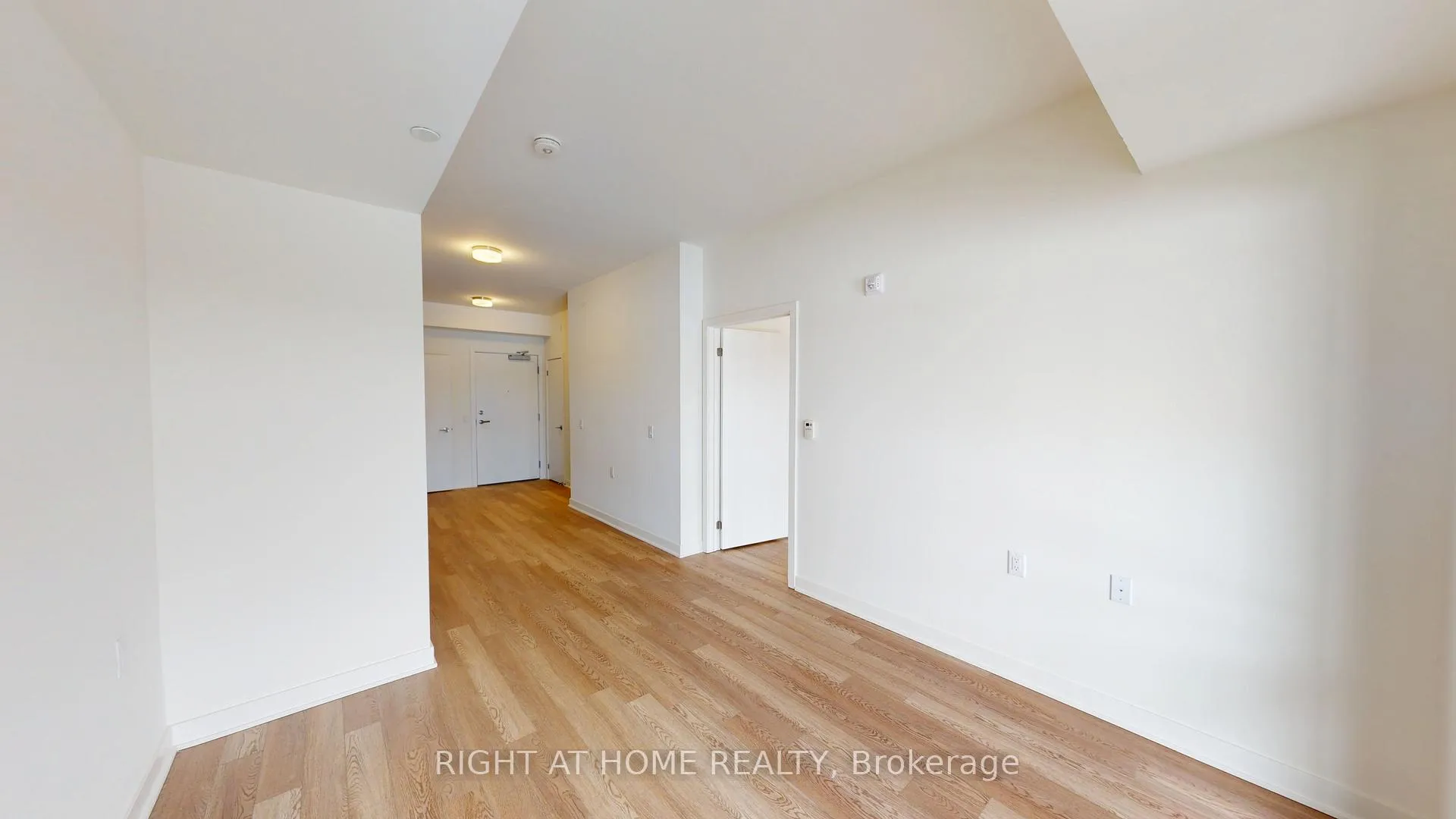 Photo 11 of Unit 409, 51 Clarington Boulevard, Clarington, Bowmanville — HOMEH