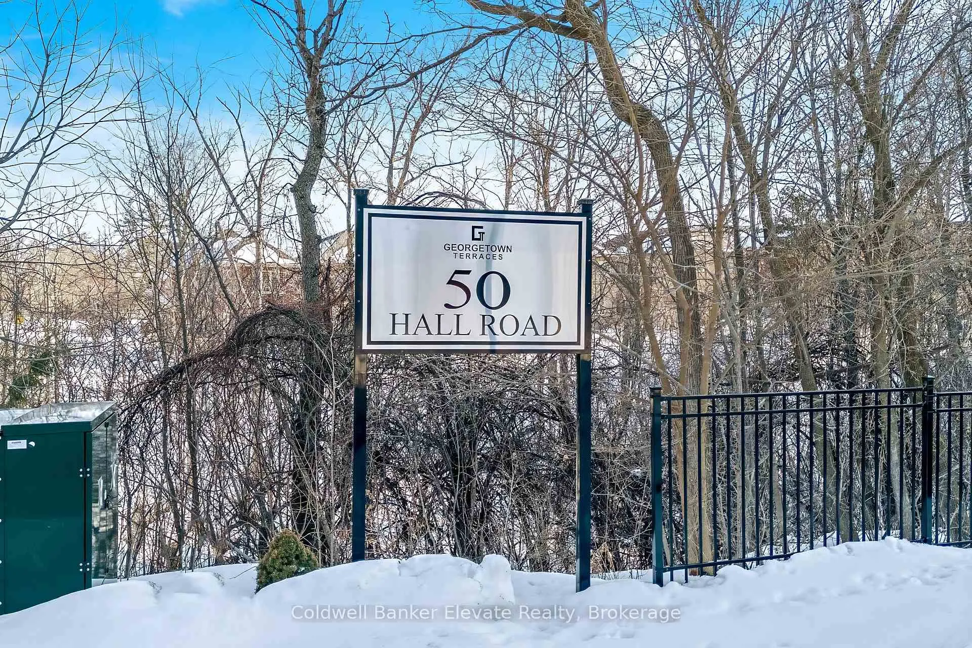 Photo 3 of Unit 905, 50 Hall Road, Halton Hills, Georgetown — HOMEH