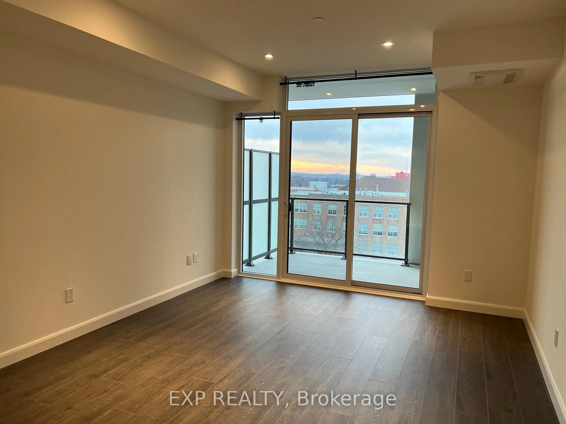 Photo 10 of Unit 705, 741 King Street W, Kitchener — HOMEH