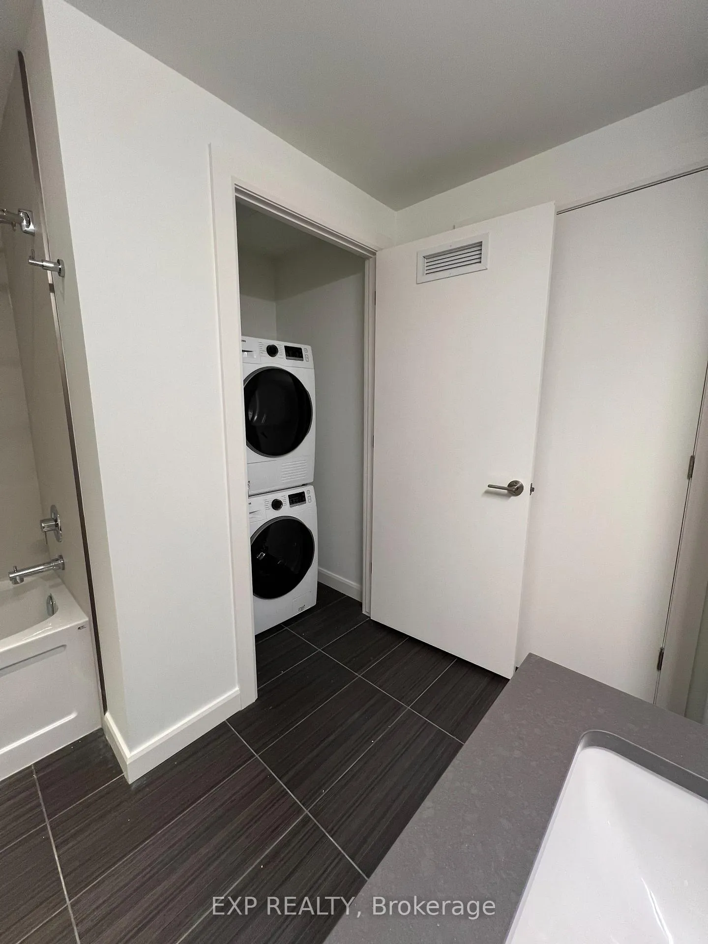 Photo 14 of Unit 705, 741 King Street W, Kitchener — HOMEH