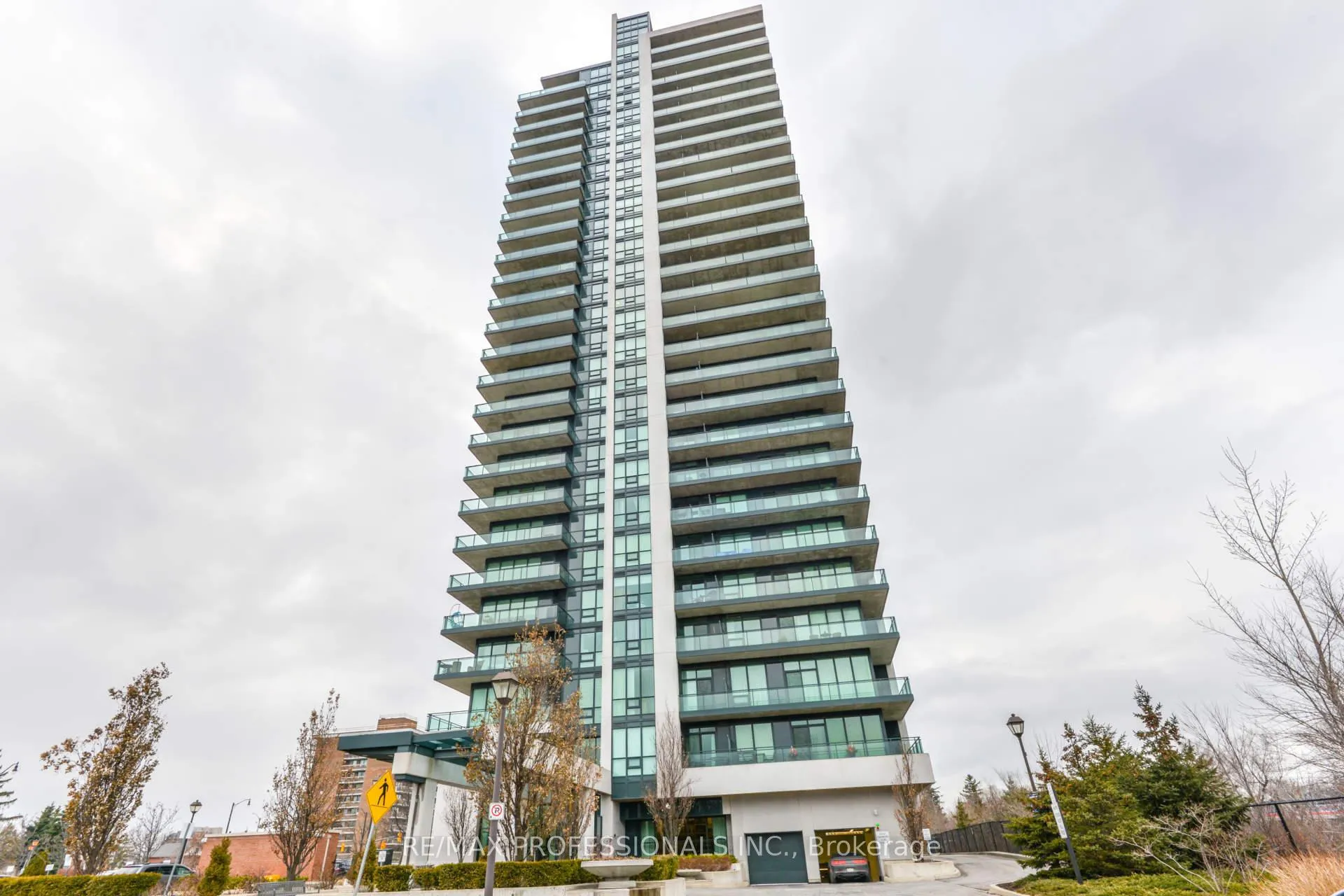Photo 1 of Unit 2205, 100 John Street, Brampton, Downtown Brampton — HOMEH