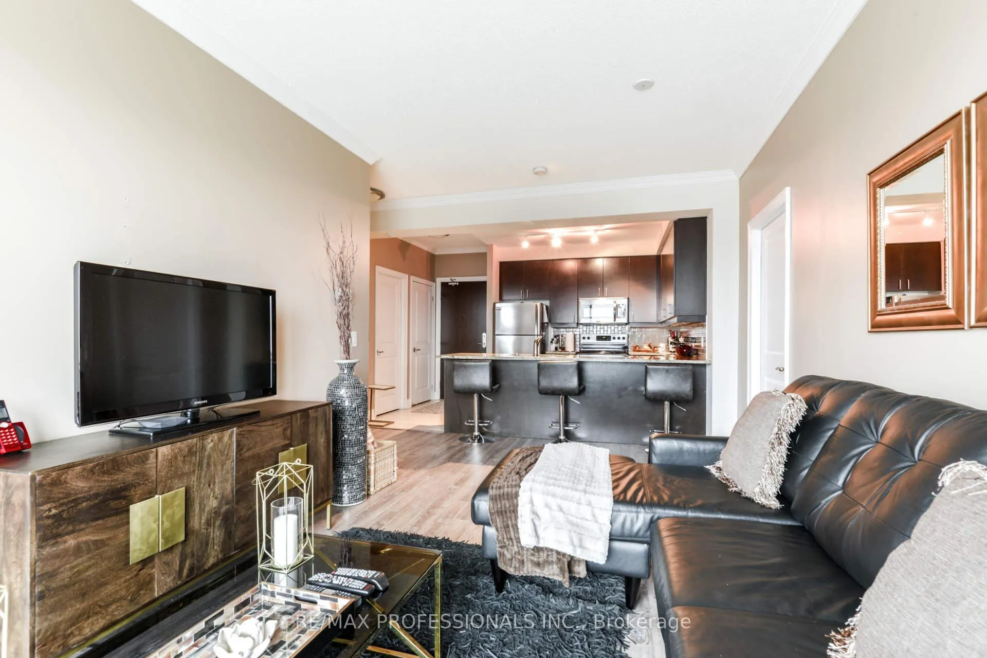Photo 8 of Unit 2205, 100 John Street, Brampton, Downtown Brampton — HOMEH