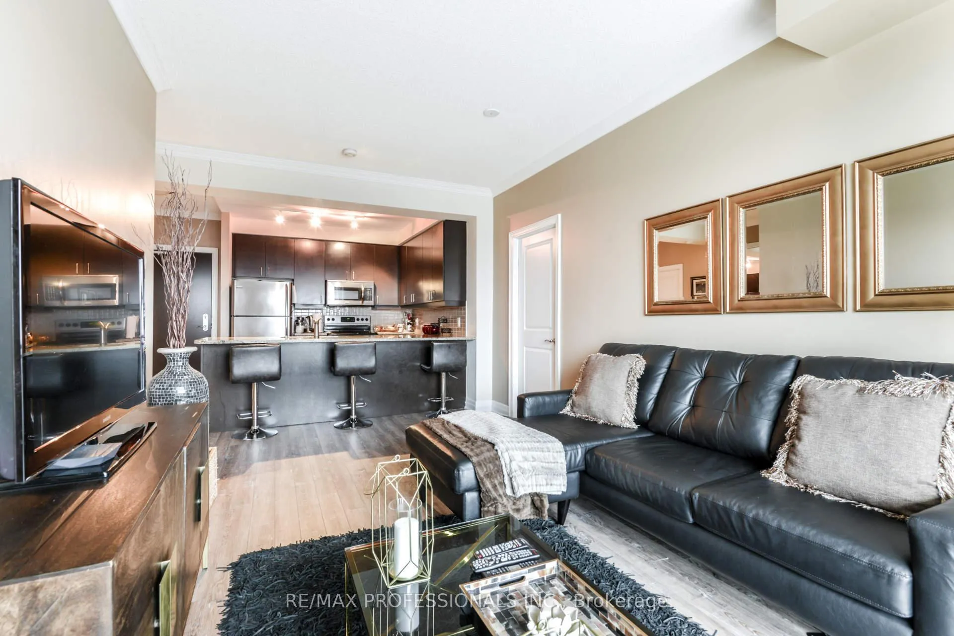 Photo 9 of Unit 2205, 100 John Street, Brampton, Downtown Brampton — HOMEH